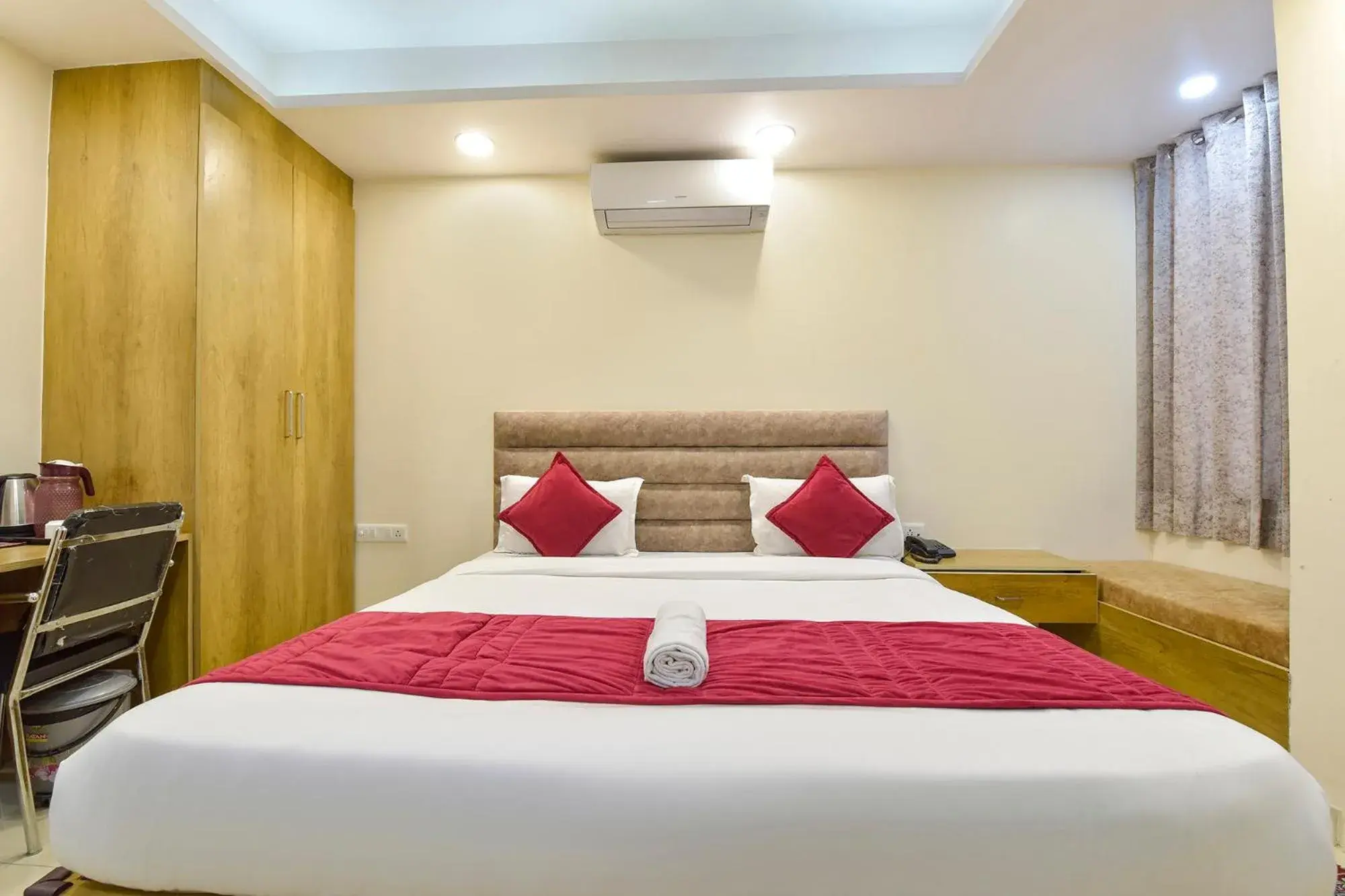 Bed in FabHotel Pink City - World Trade Park Bed in FabHotel Pink City - World Trade Park