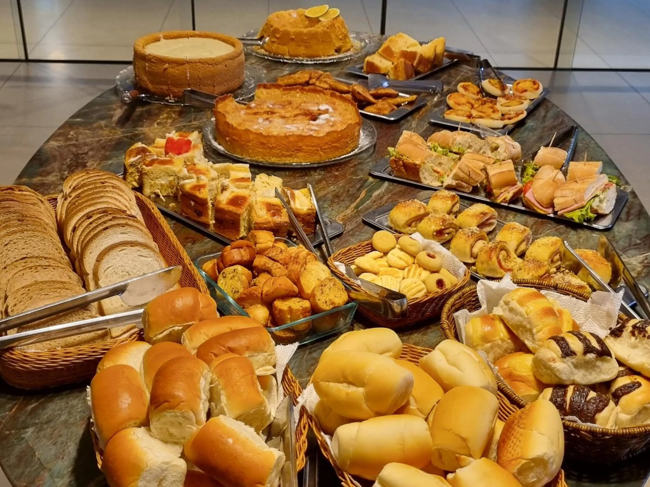 Breakfast in Hotel Annamar Premium