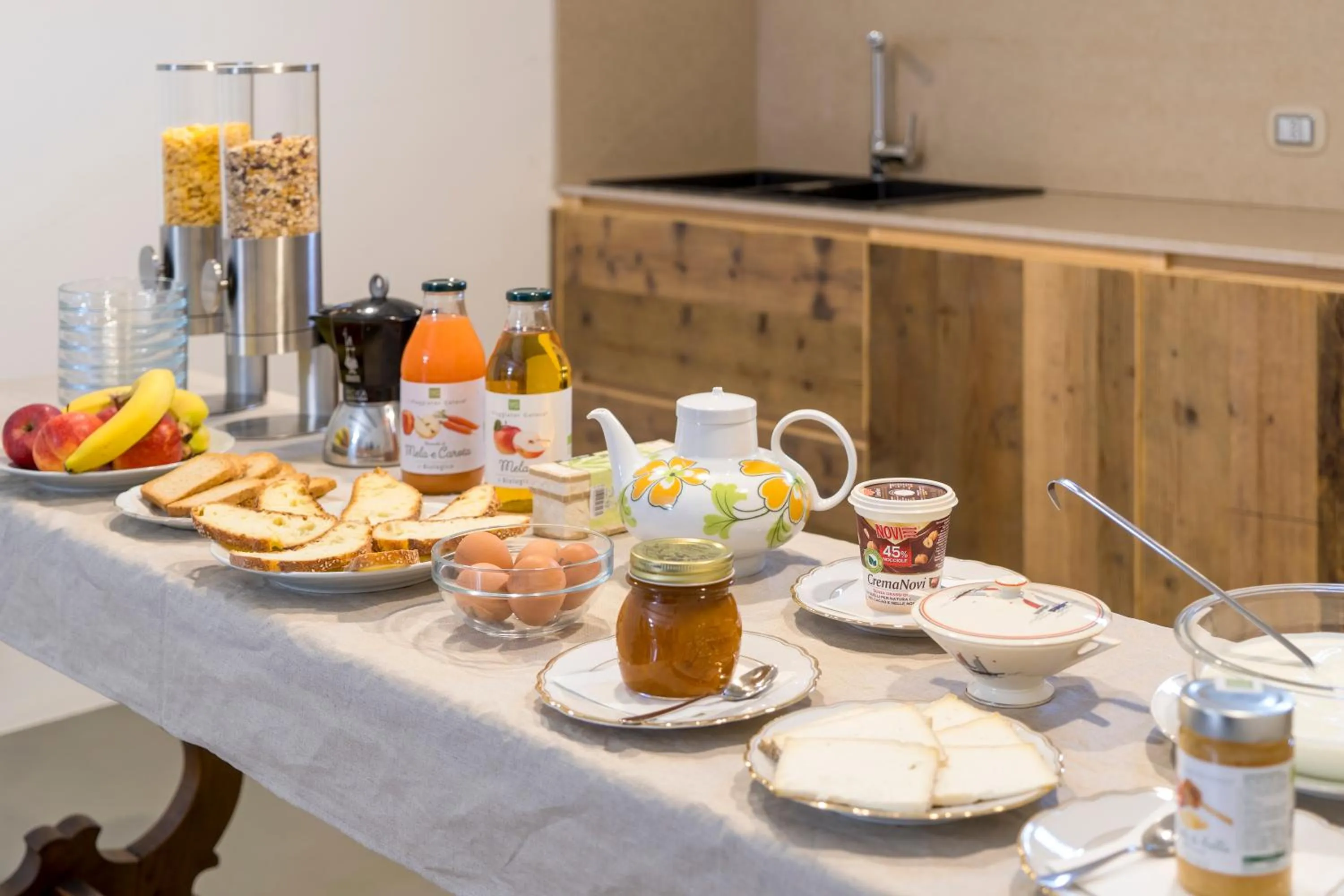 Buffet breakfast in Ca' Maggiolina B&B