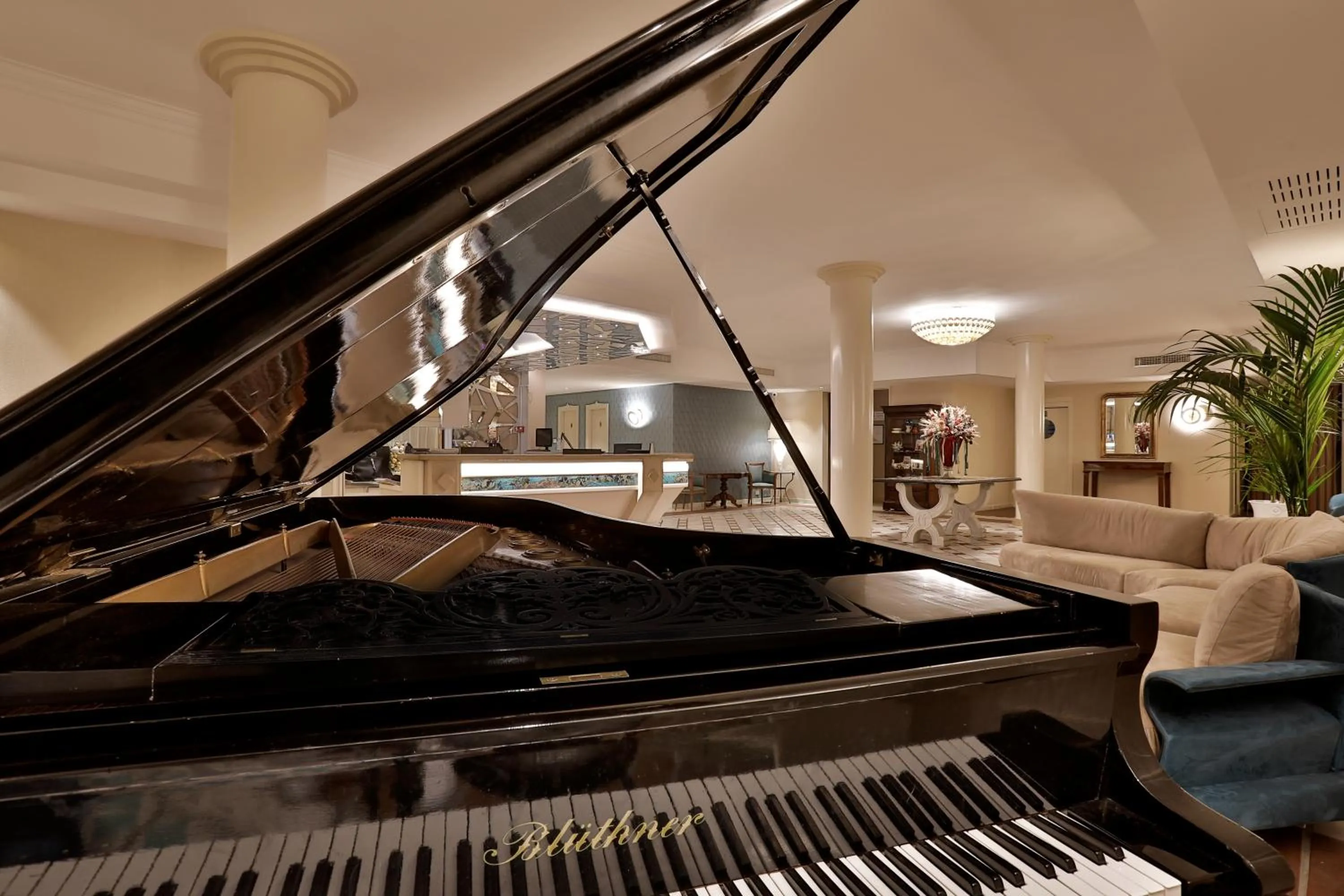 Property building in Hotel Hermitage