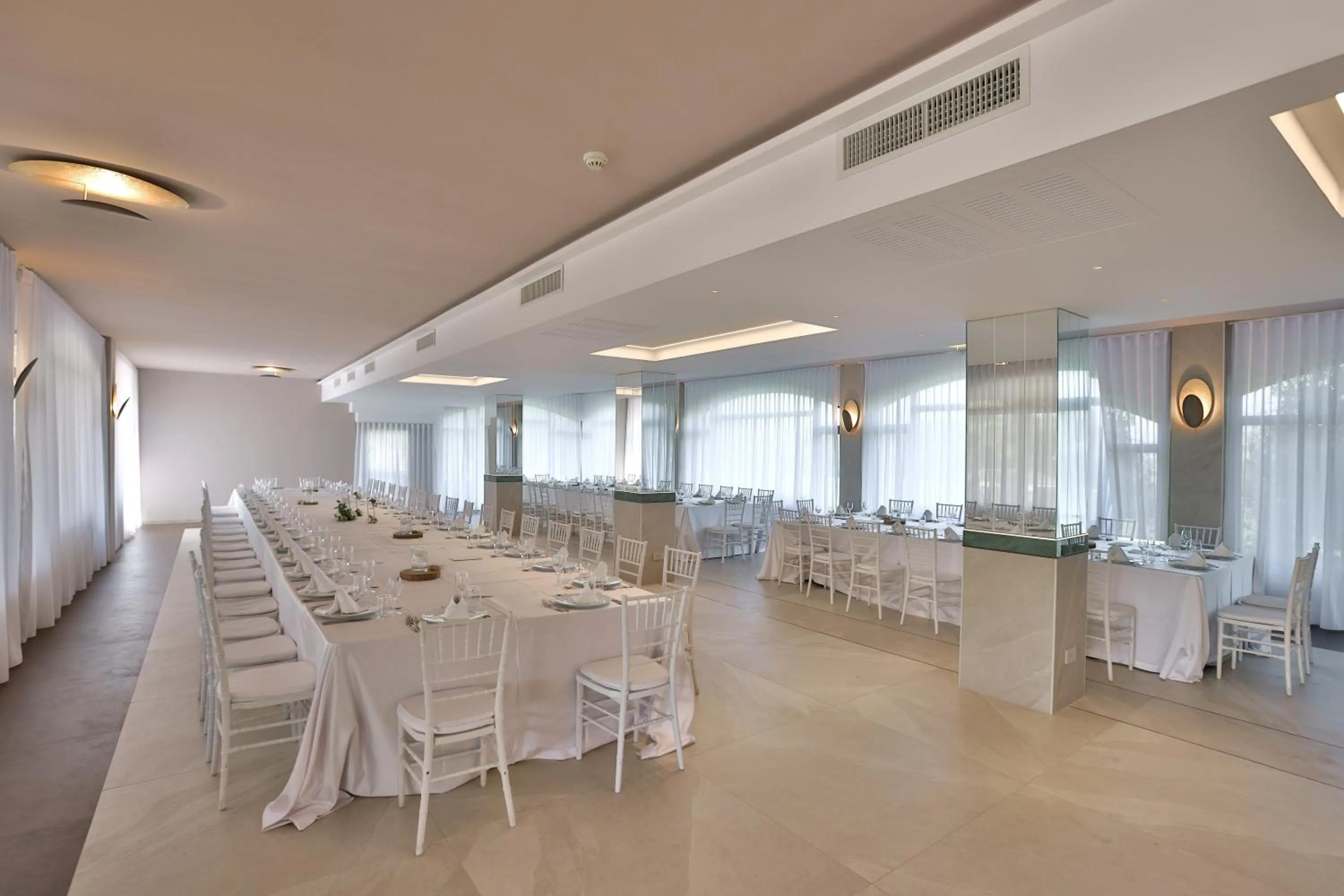 Restaurant/places to eat in Hotel Hermitage