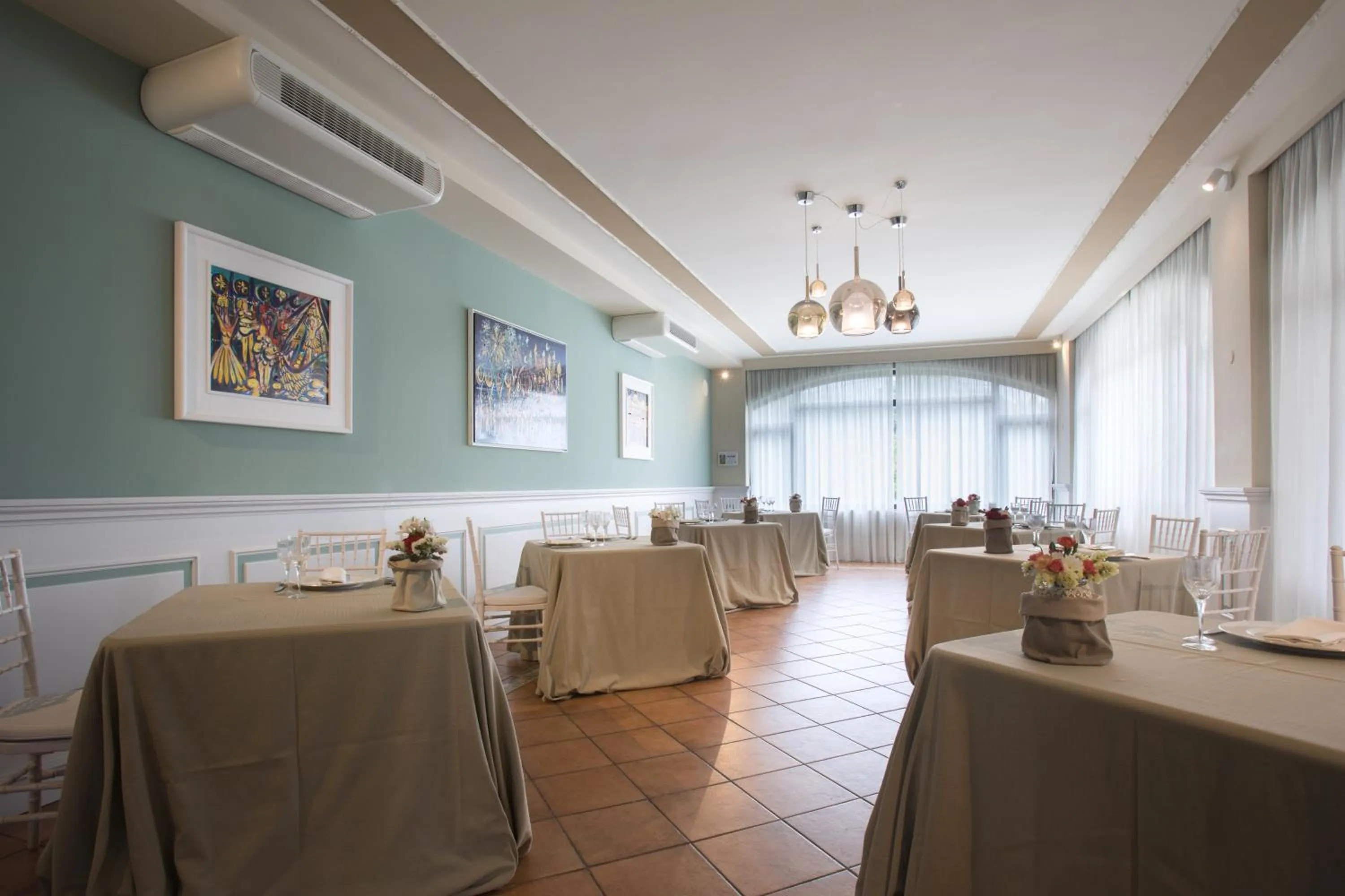 Restaurant/places to eat in Hotel Hermitage