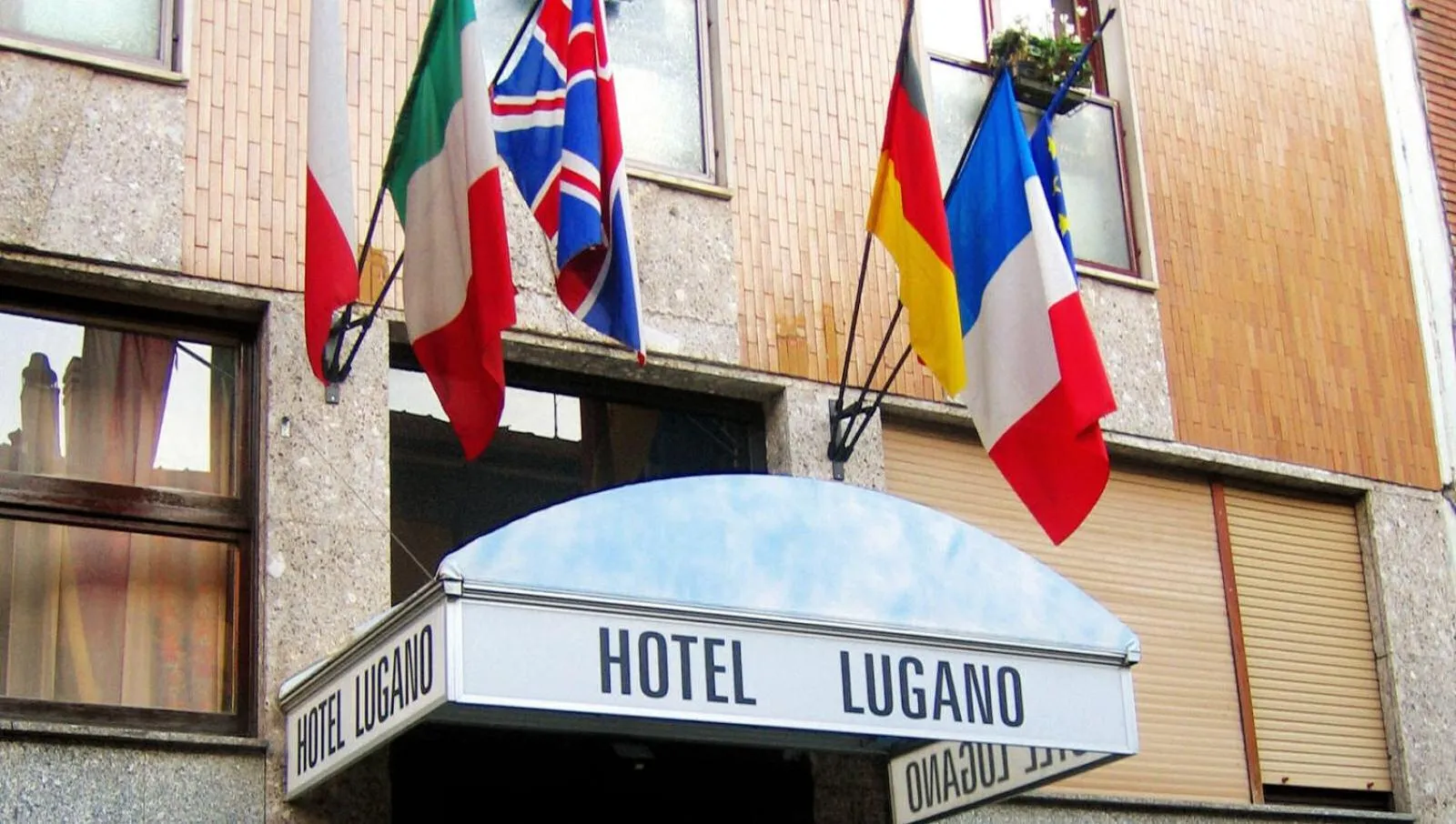 Facade/entrance in Hotel Lugano