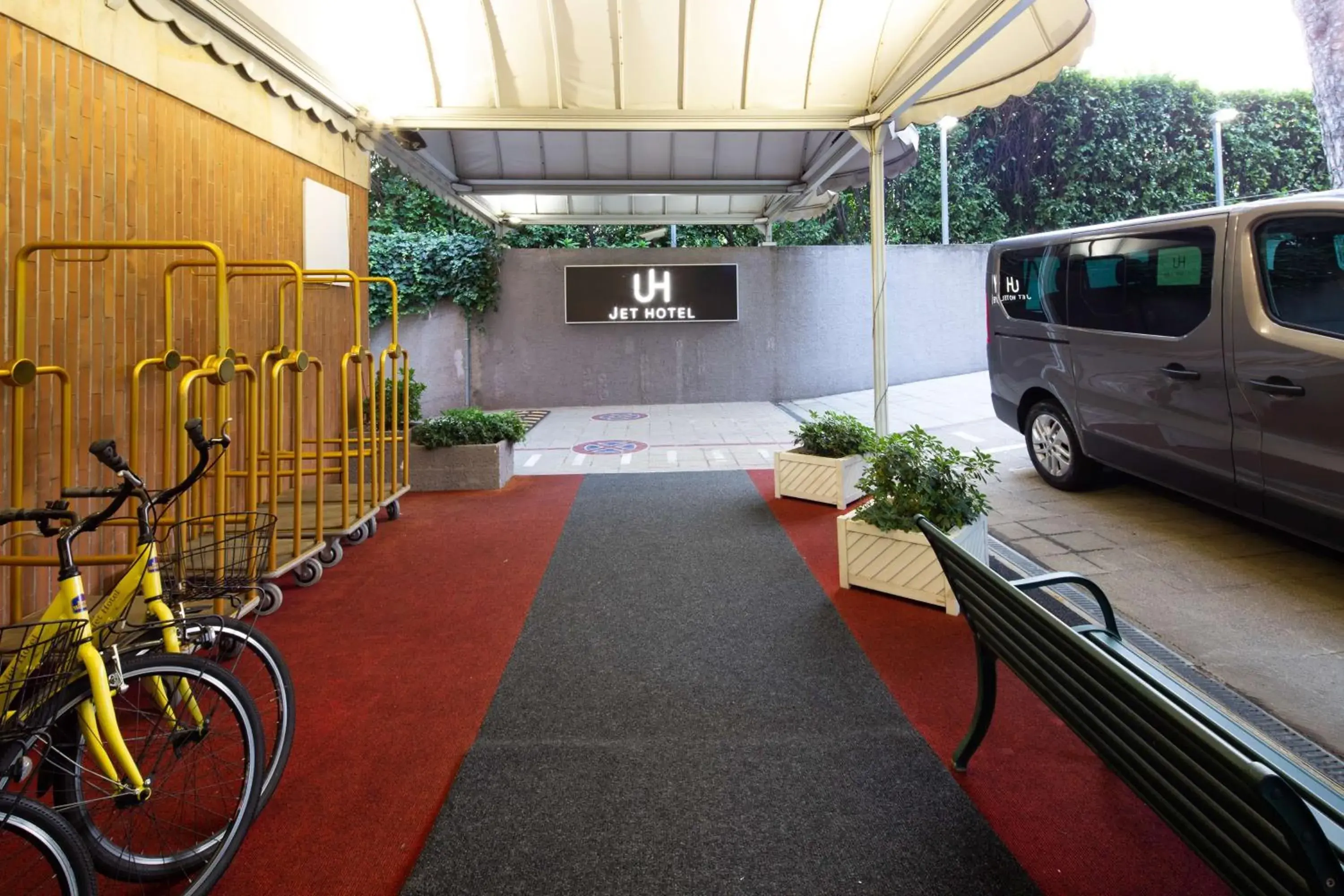 Property building in Jet Hotel, Sure Hotel Collection by Best Western Property building in Jet Hotel, Sure Hotel Collection by Best Western