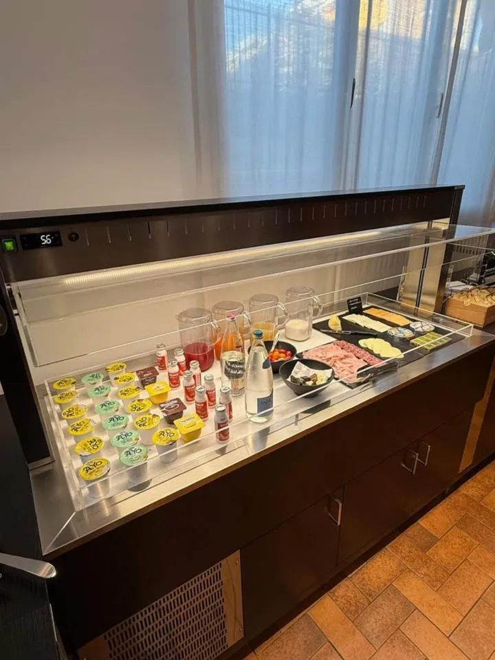 Breakfast in Jet Hotel, Sure Hotel Collection by Best Western