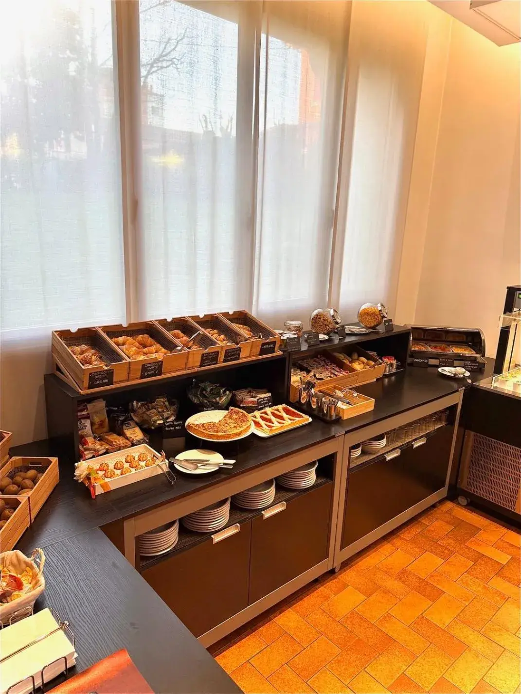Breakfast in Jet Hotel, Sure Hotel Collection by Best Western Breakfast in Jet Hotel, Sure Hotel Collection by Best Western