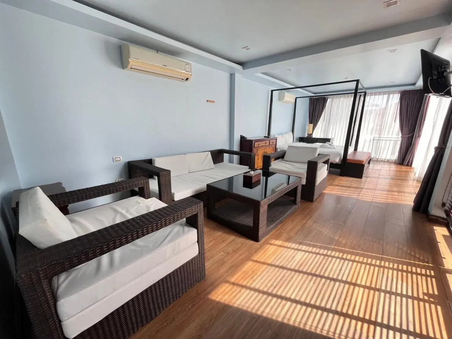 Property building, Bed in Z&Z House Property building, Bed in Z&Z House