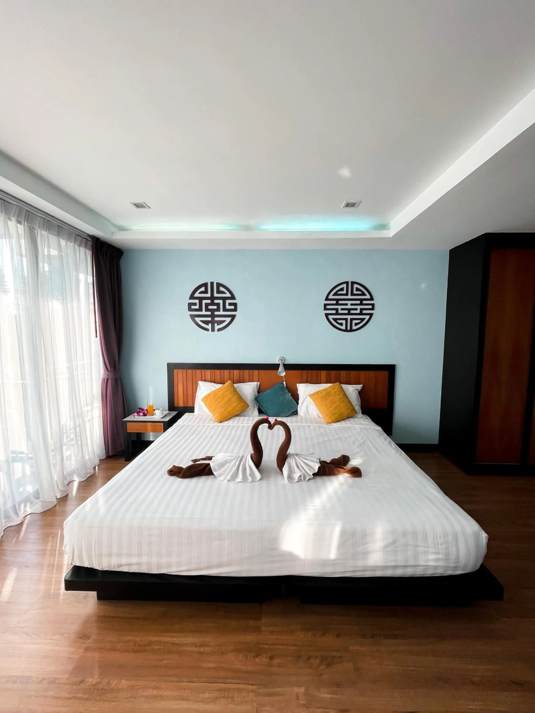 Photo of the whole room, Bed in Z&Z House