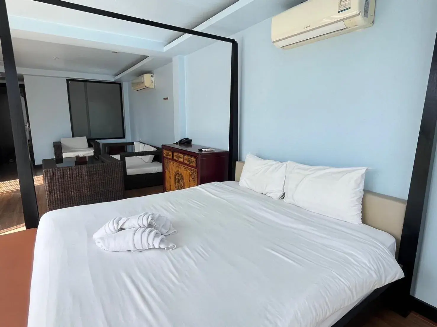 Property building, Bed in Z&Z House Property building, Bed in Z&Z House