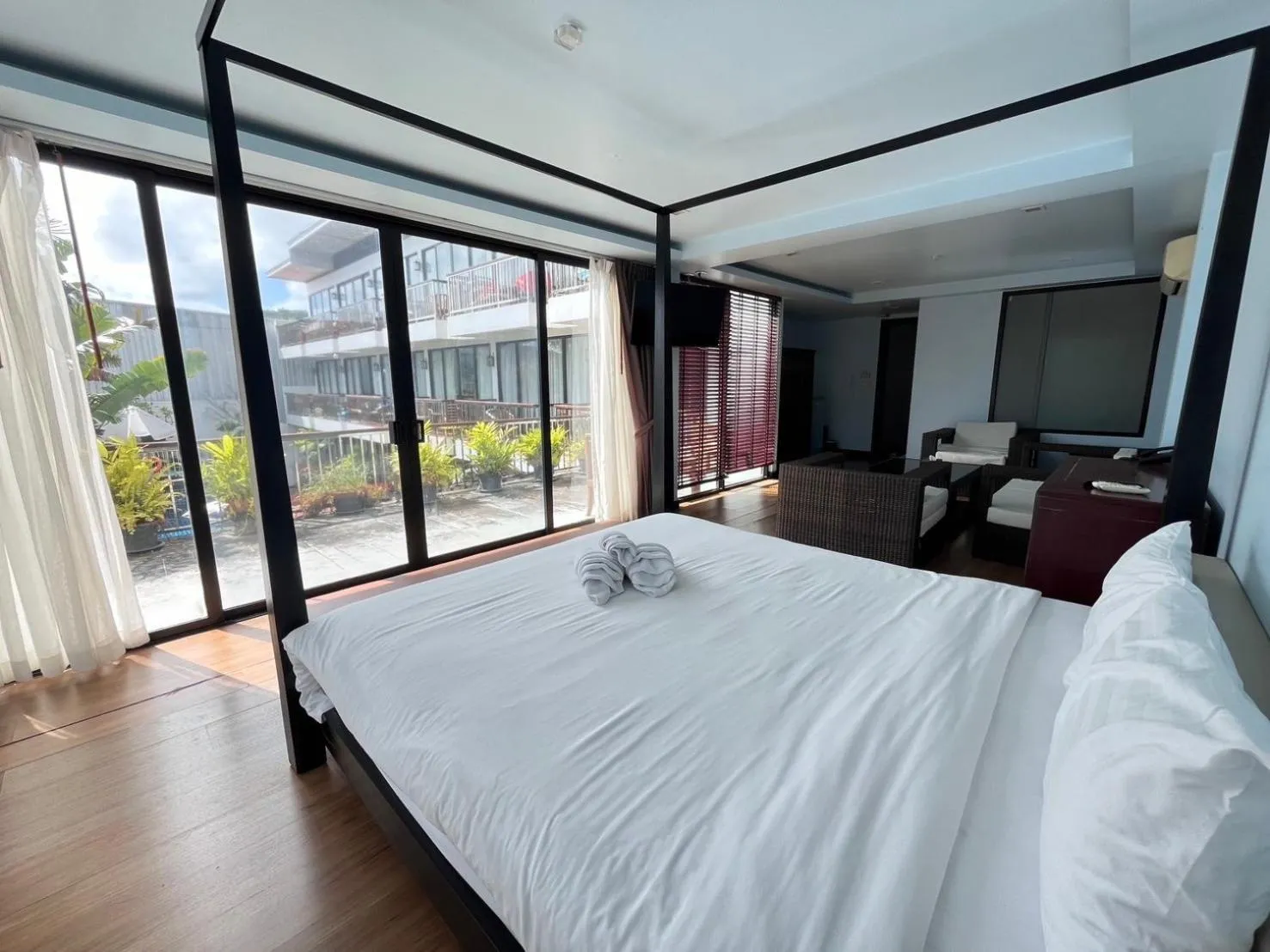 Property building, Bed in Z&Z House