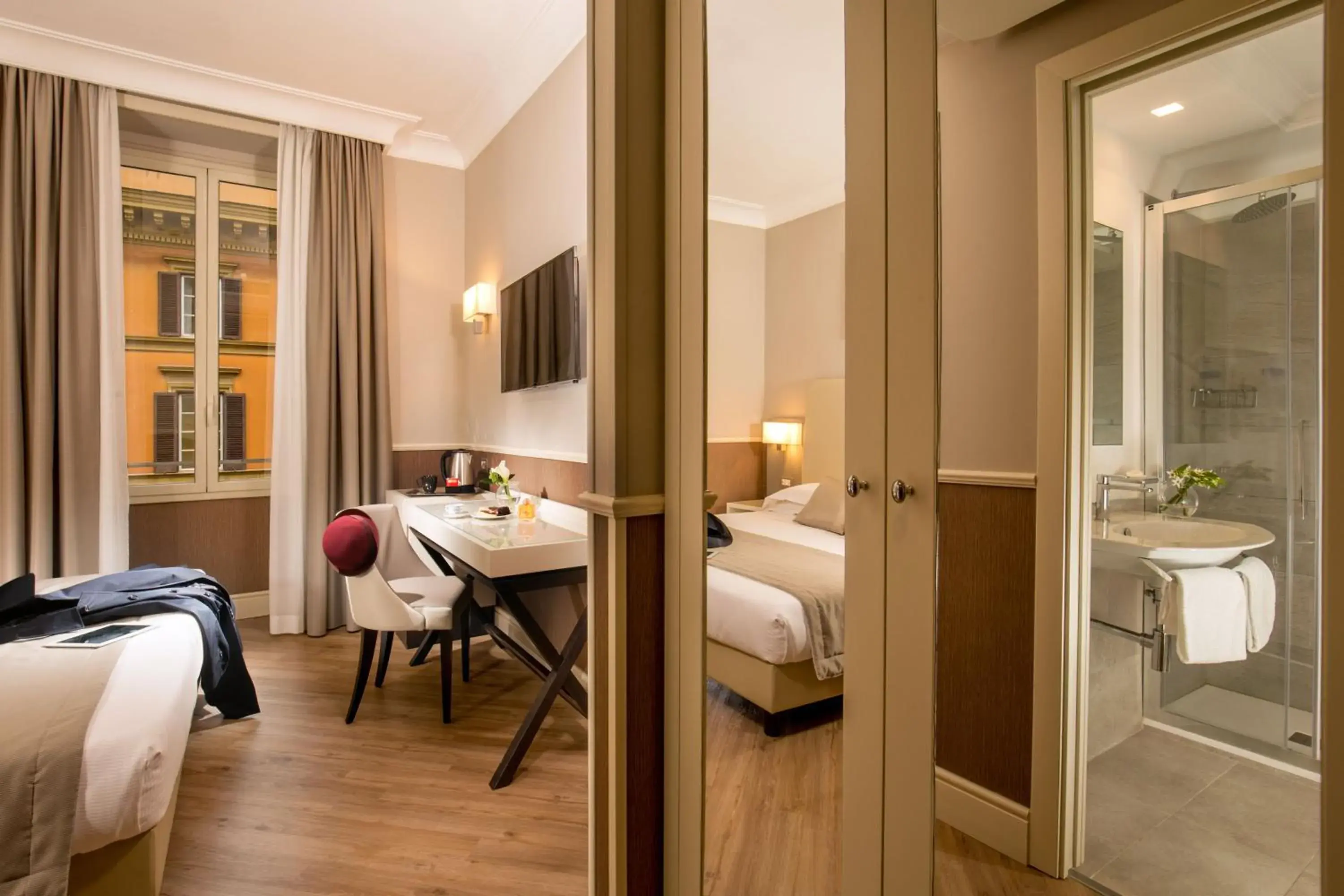 Bed in Ludovisi Palace Hotel Bed in Ludovisi Palace Hotel