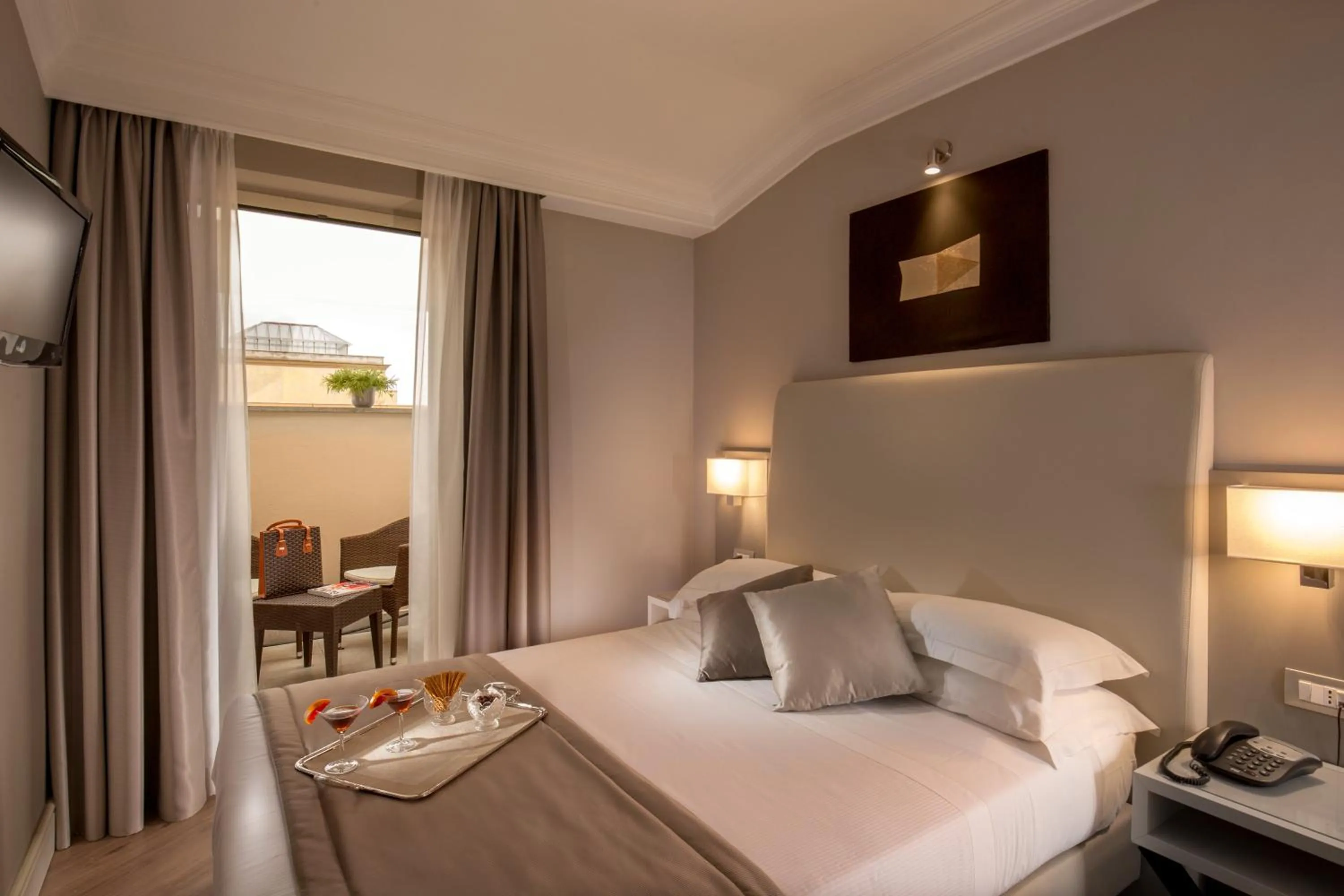 Bed in Ludovisi Palace Hotel