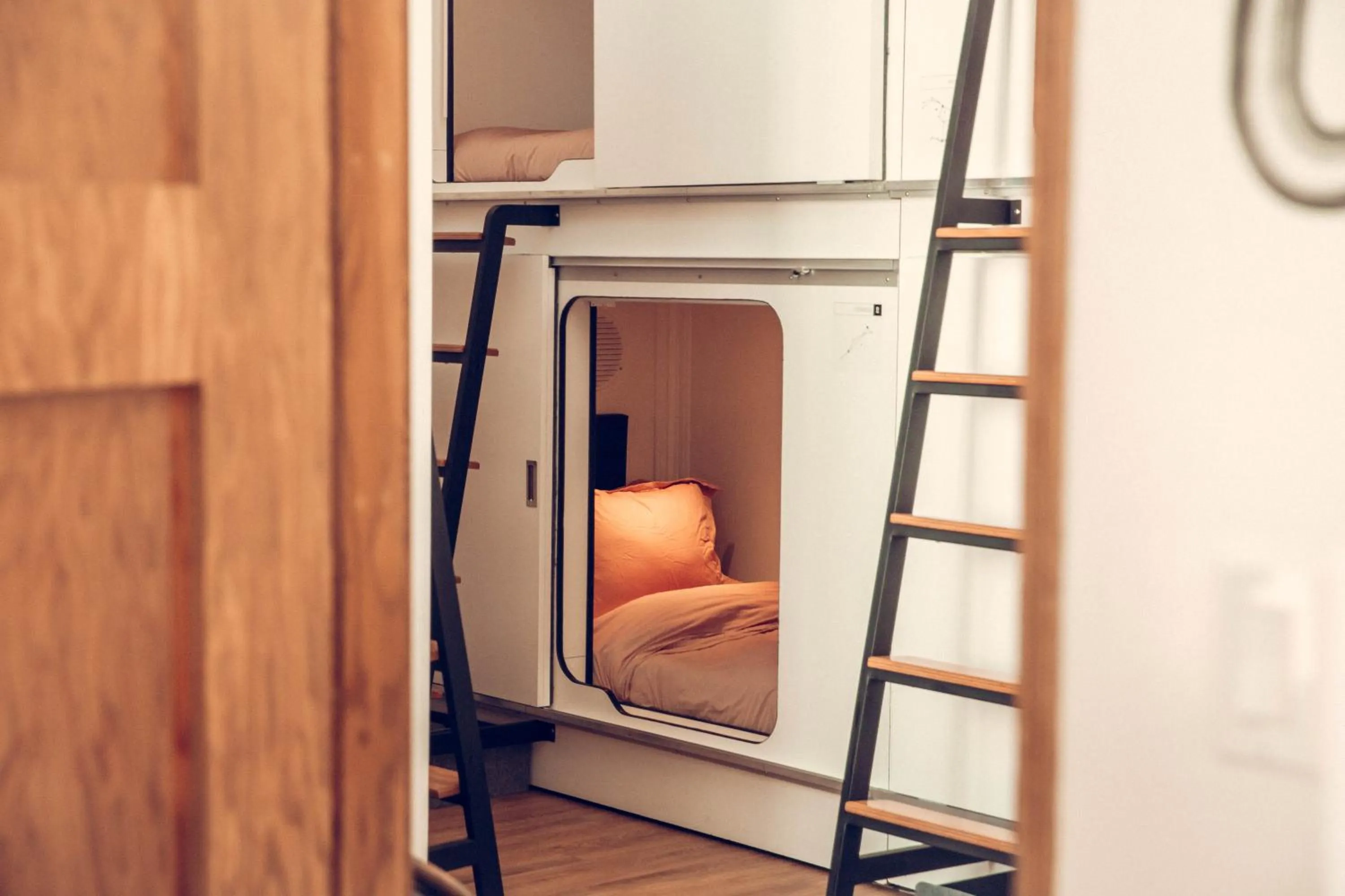 Bedroom, Bed in STAY OPEN Venice Beach