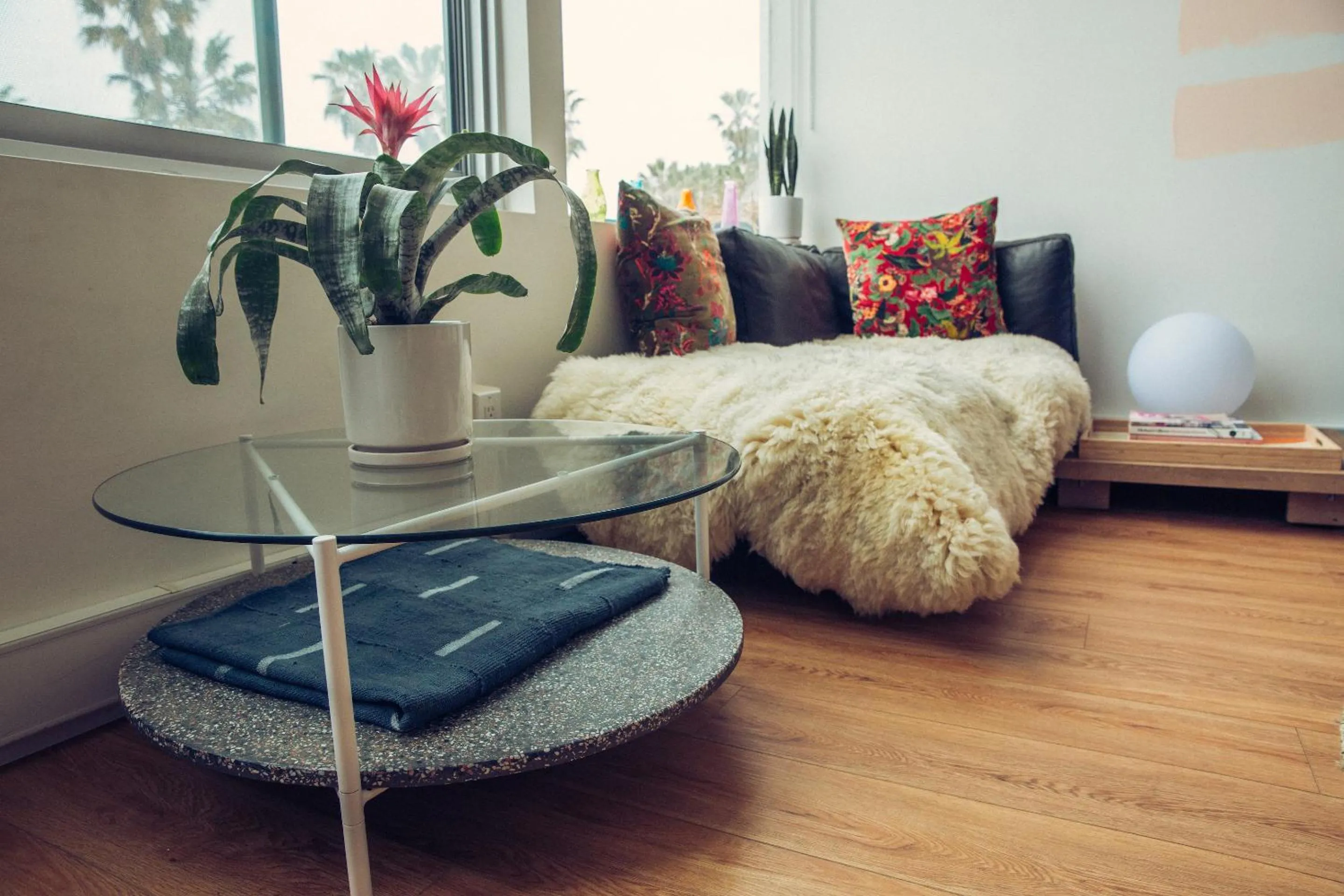 Living room in STAY OPEN Venice Beach