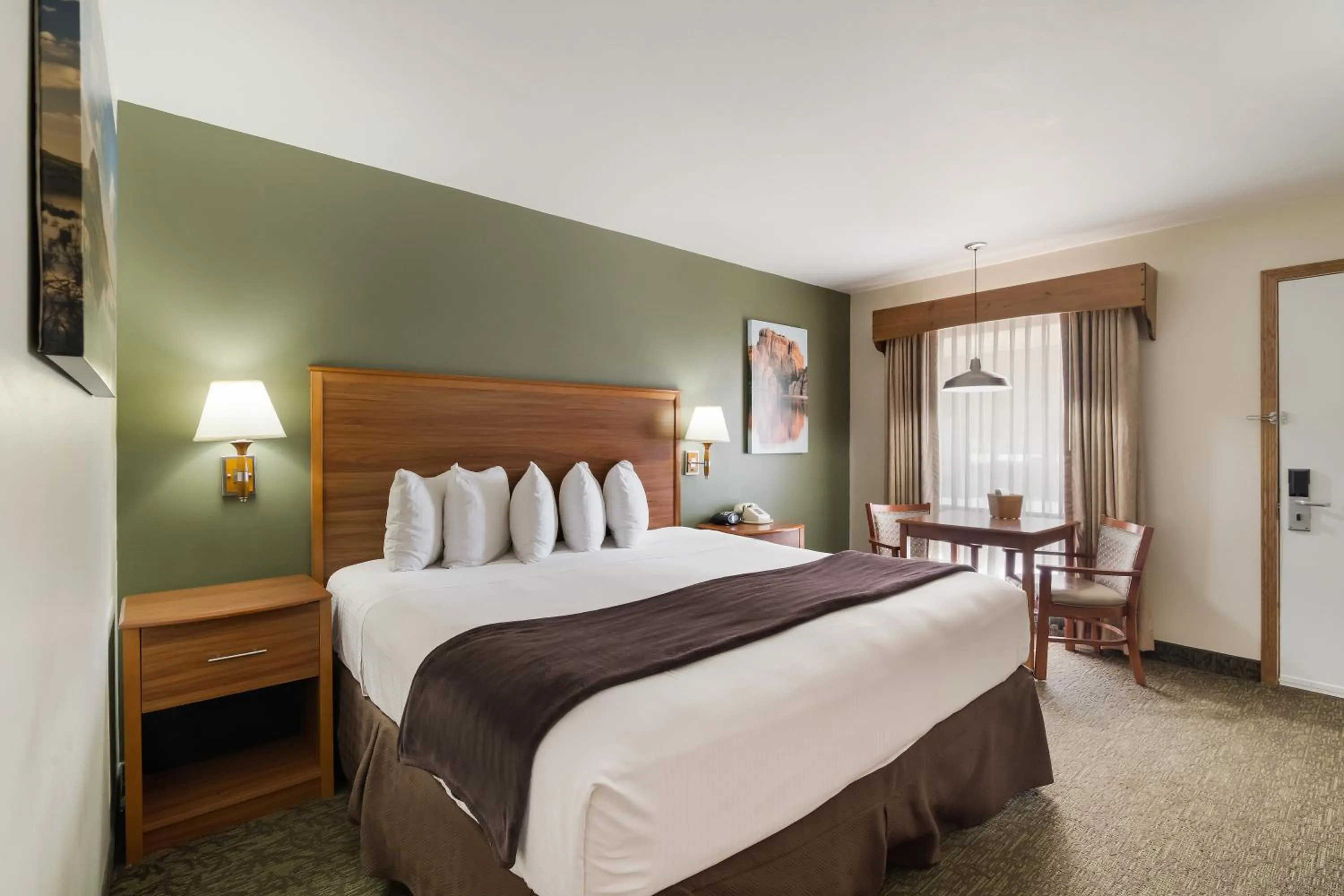 Bed in Best Western Graham's