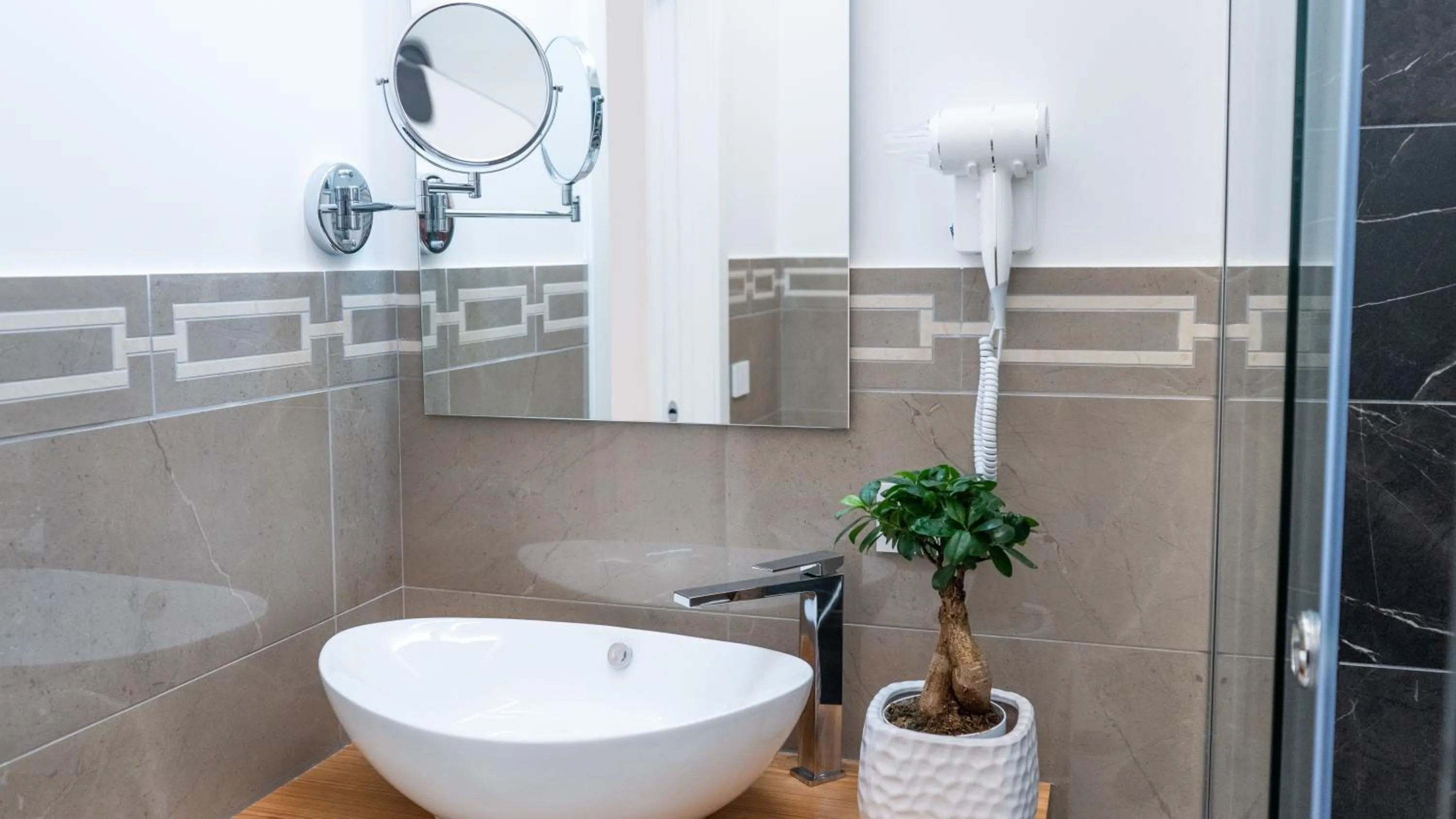 Bathroom in Hotel Diana