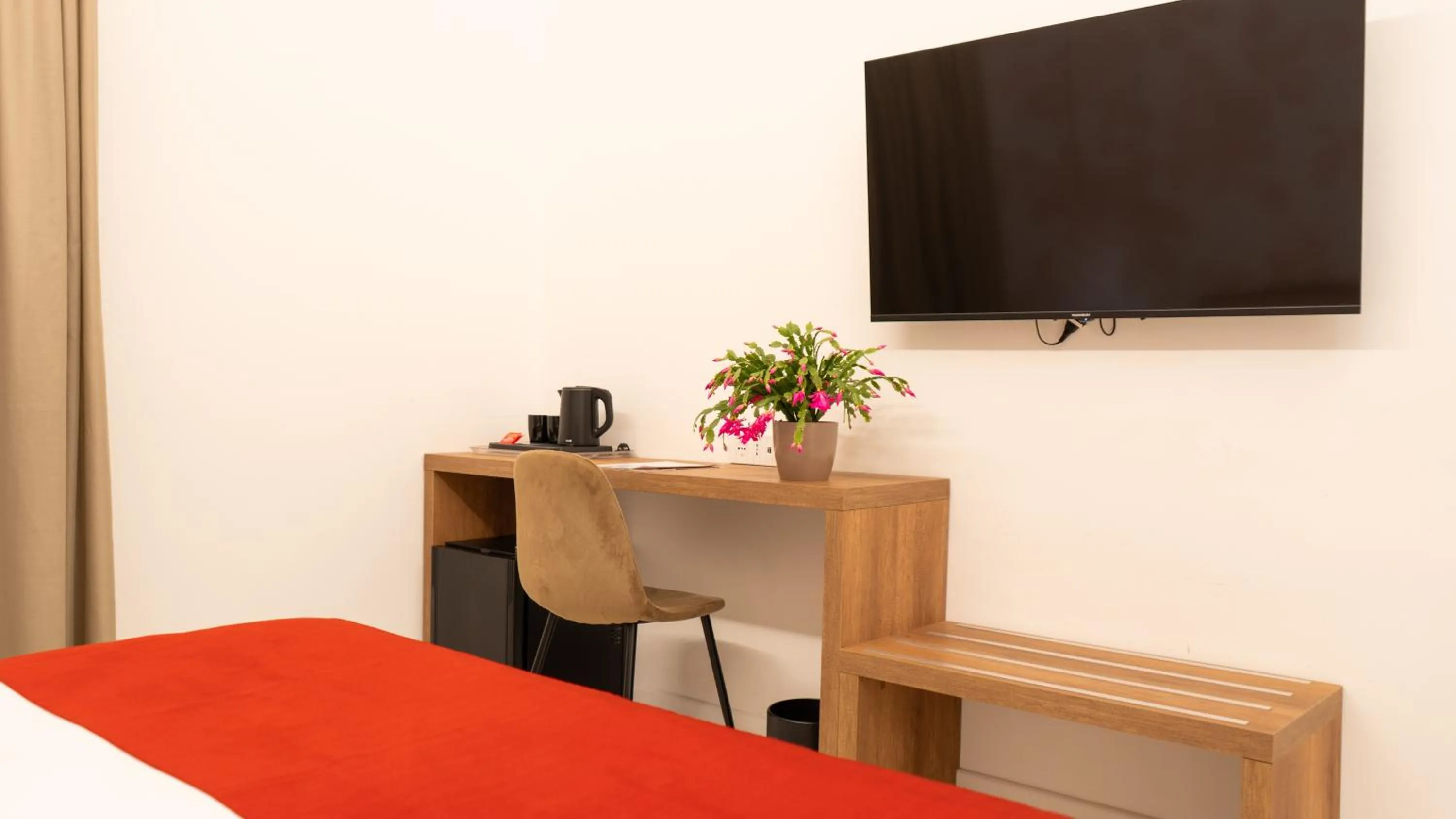 Photo of the whole room, Bed in Hotel Diana