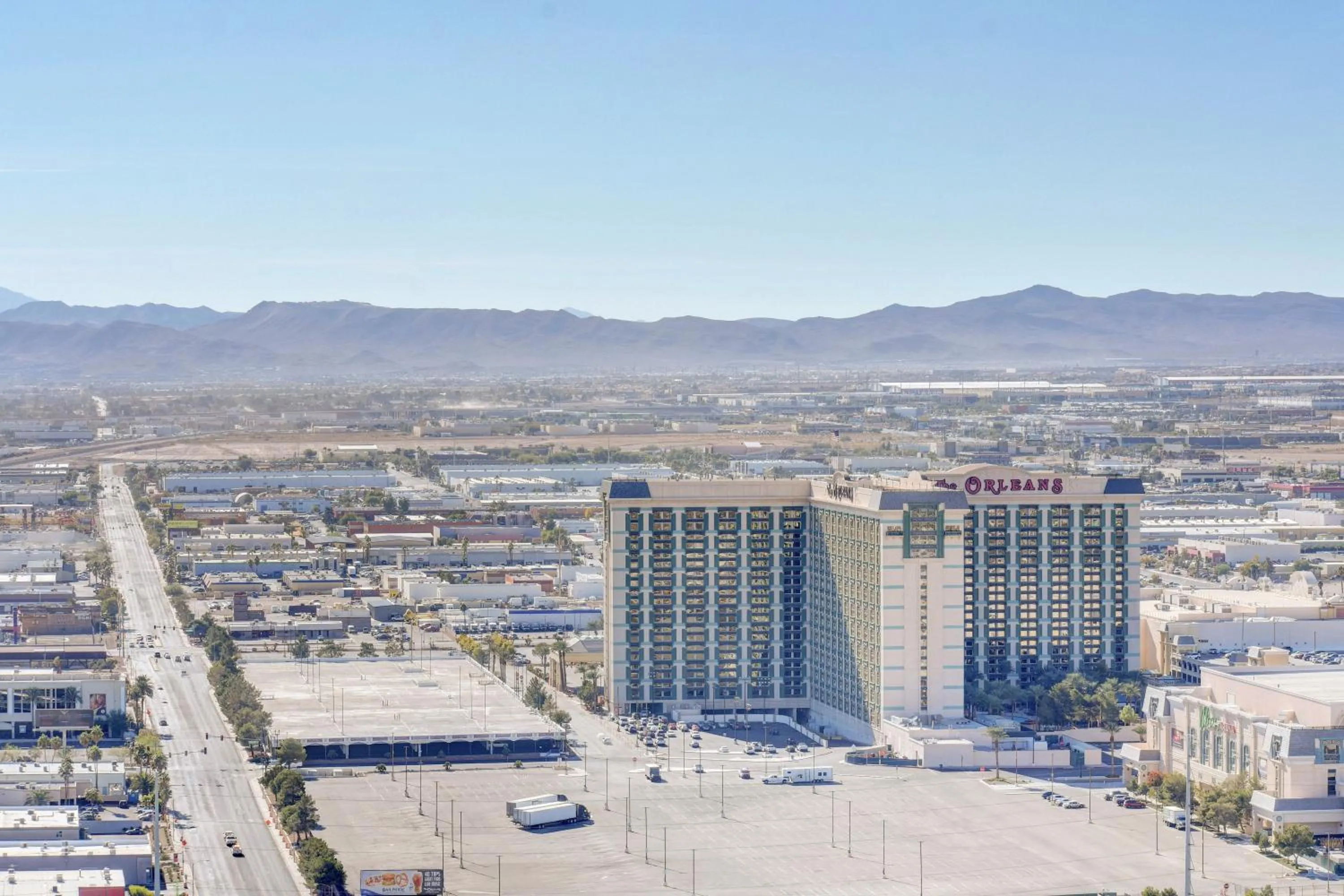 Private Luxury Panoramic Suite at Palms Place