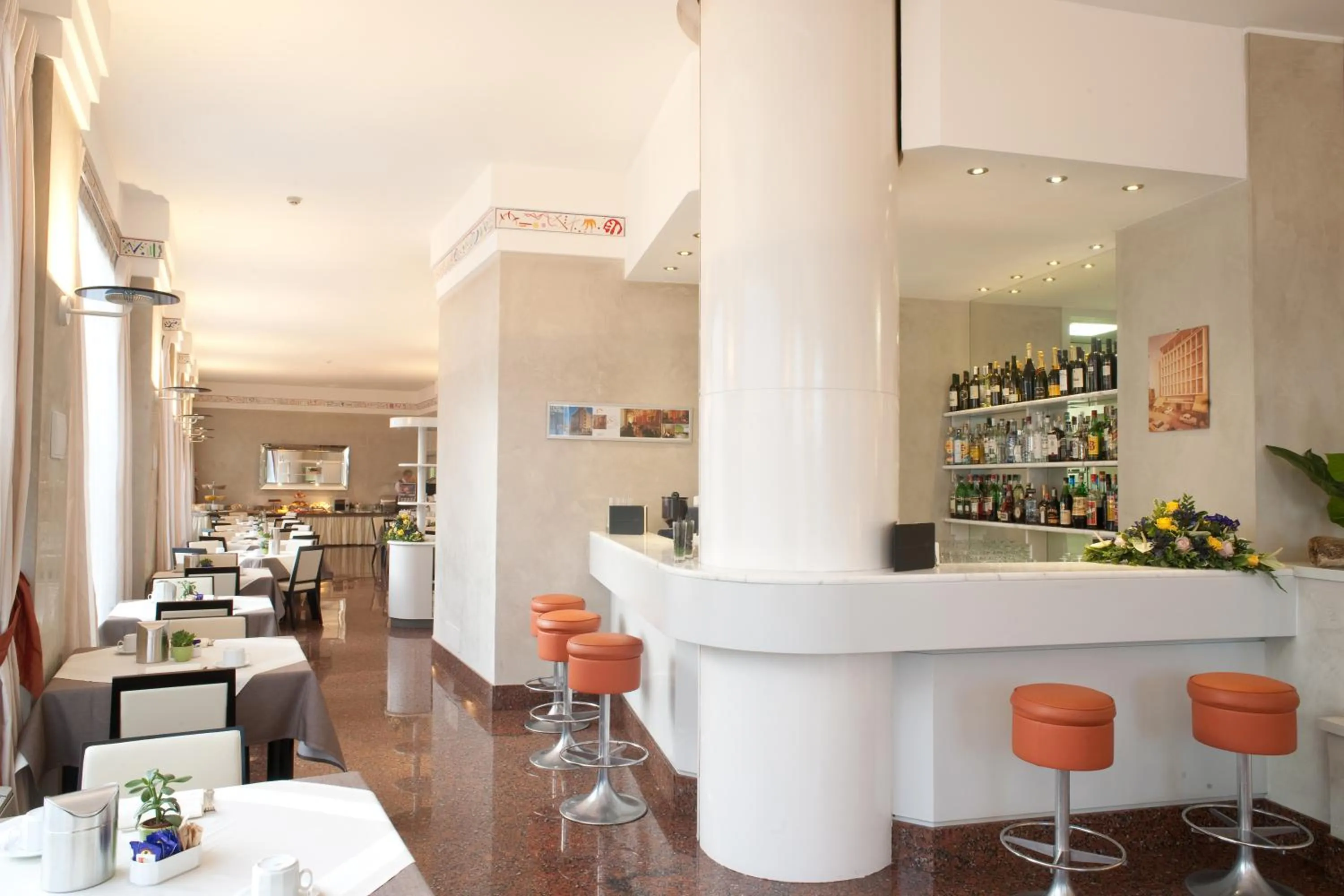 Lounge or bar in Hotel San Pietro