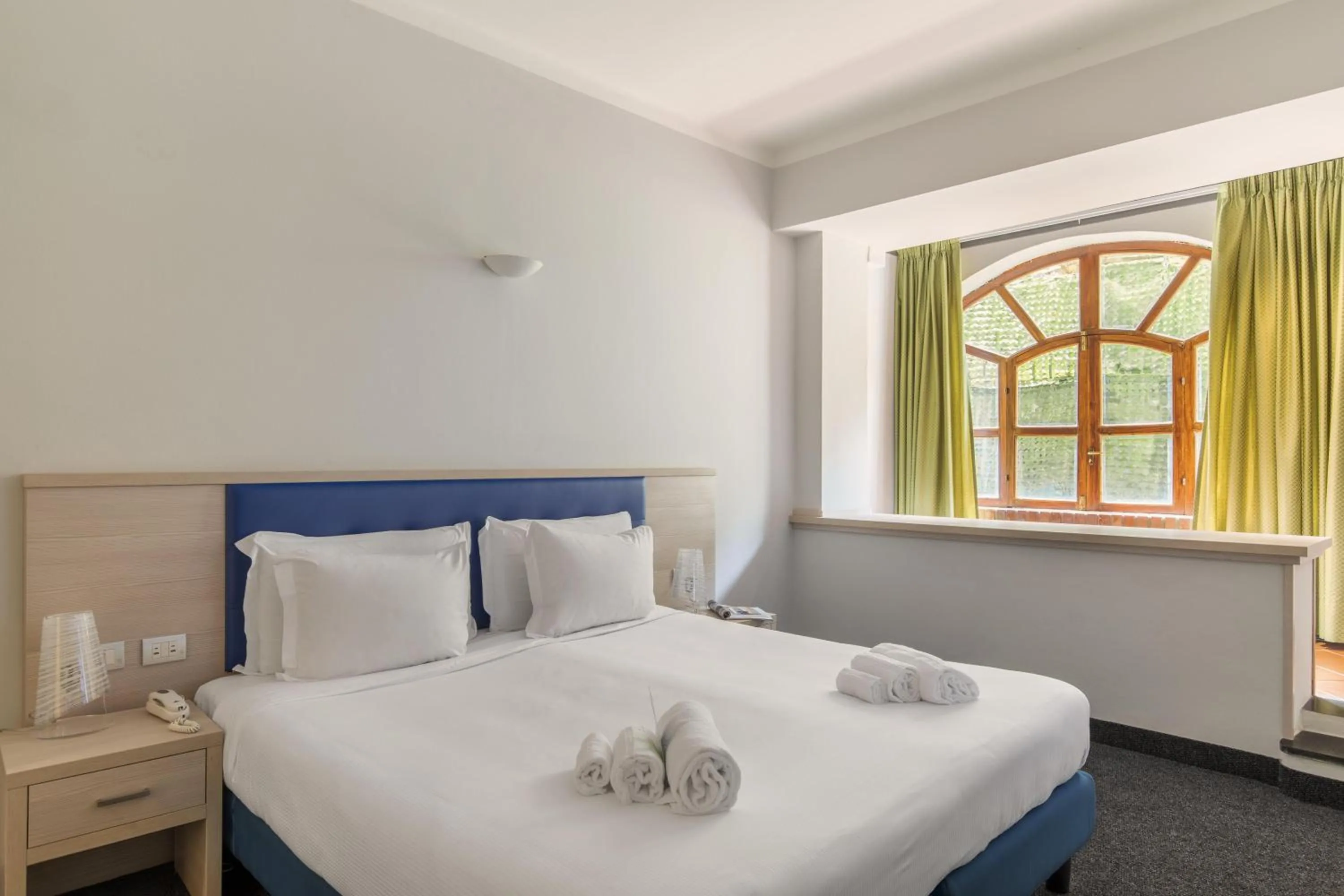 Photo of the whole room, Bed in B&B Hotels Park Hotel Suisse Santa Margherita Ligure