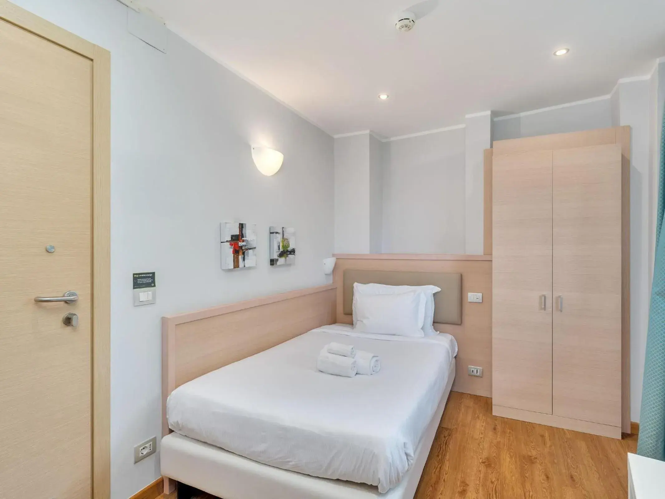 Photo of the whole room, Bed in B&B Hotels Park Hotel Suisse Santa Margherita Ligure Photo of the whole room, Bed in B&B Hotels Park Hotel Suisse Santa Margherita Ligure