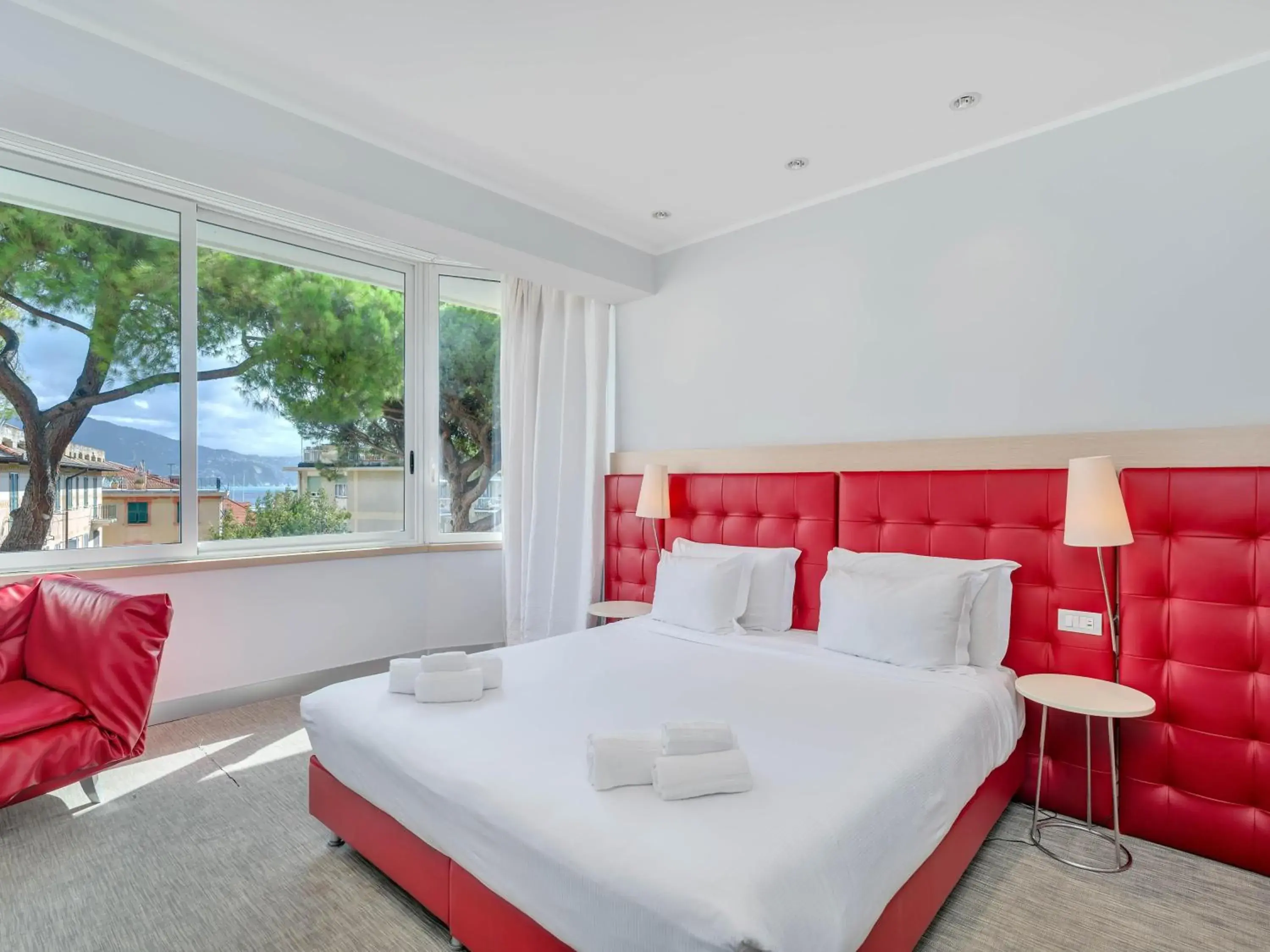 Photo of the whole room, Bed in B&B Hotels Park Hotel Suisse Santa Margherita Ligure Photo of the whole room, Bed in B&B Hotels Park Hotel Suisse Santa Margherita Ligure