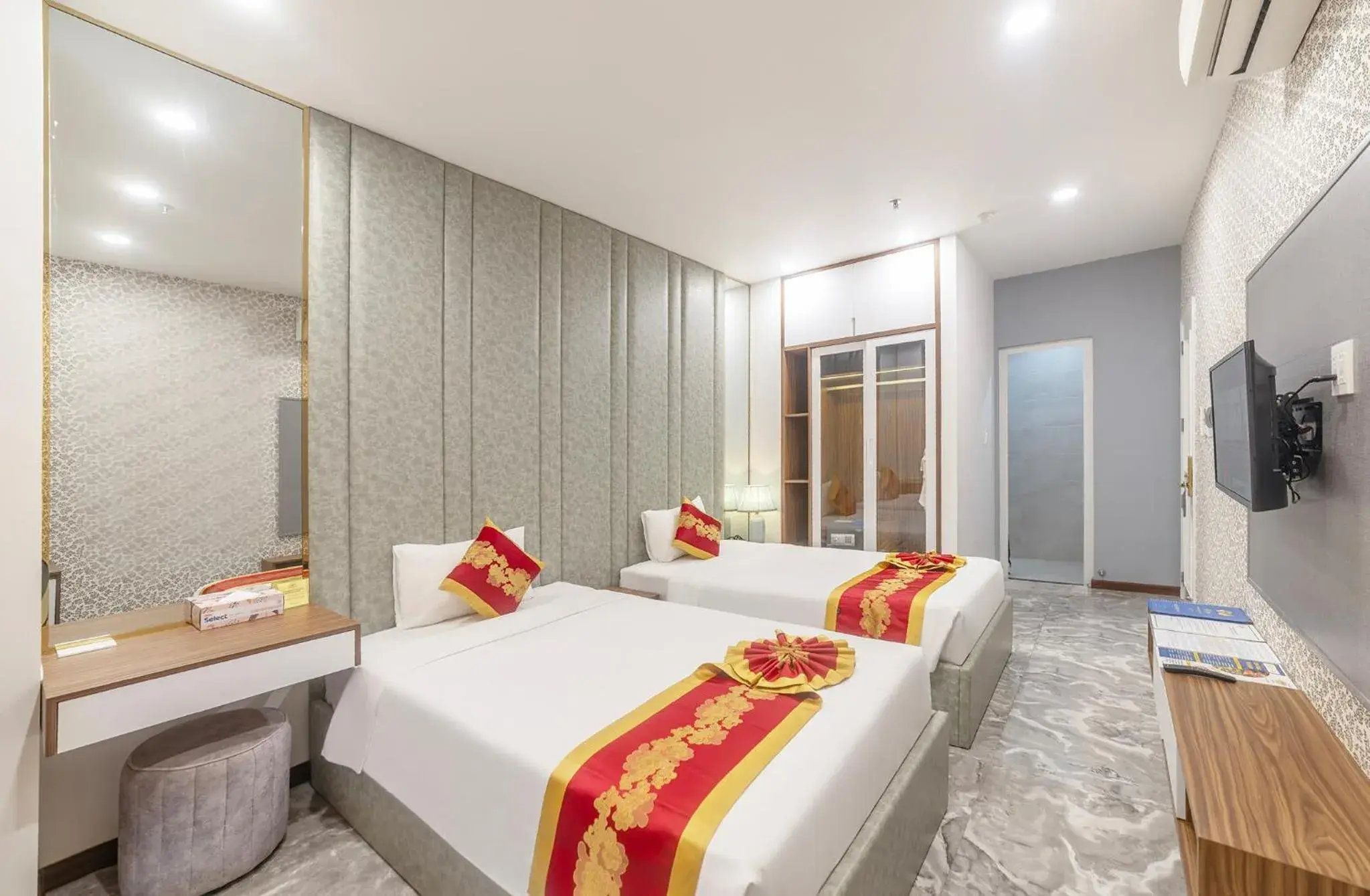 Twin Room with Balcony in Tiffany Hotel & Restaurant Twin Room with Balcony in Tiffany Hotel & Restaurant