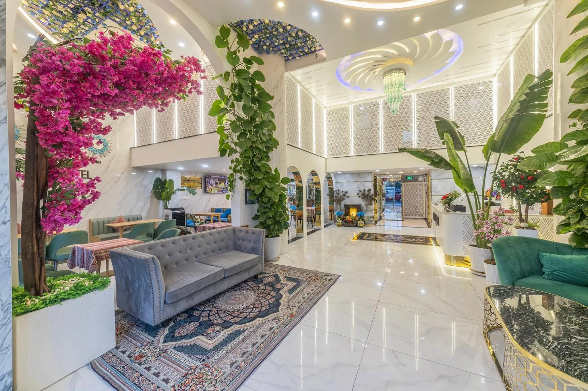 Lobby or reception in Tiffany Hotel & Restaurant