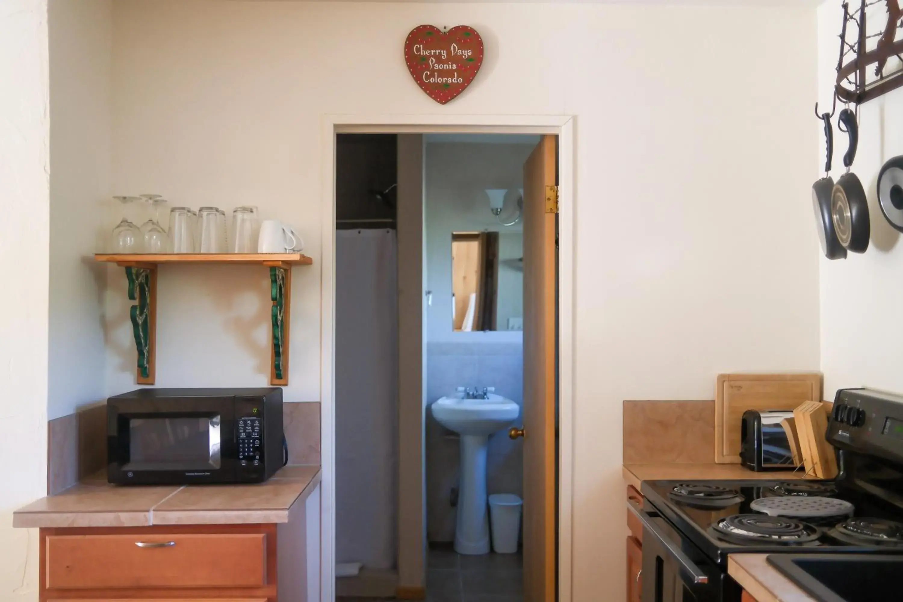 Rocky Mountain Inn Rocky Mountain Inn