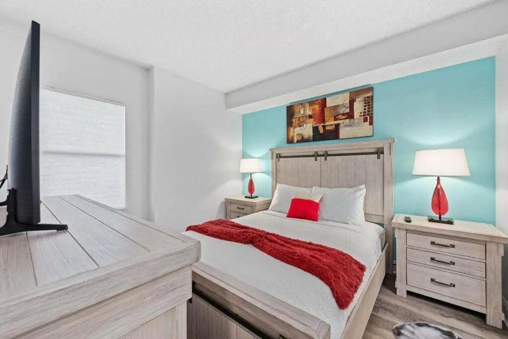 Other, Bed in The Enclave Hotel and Suites