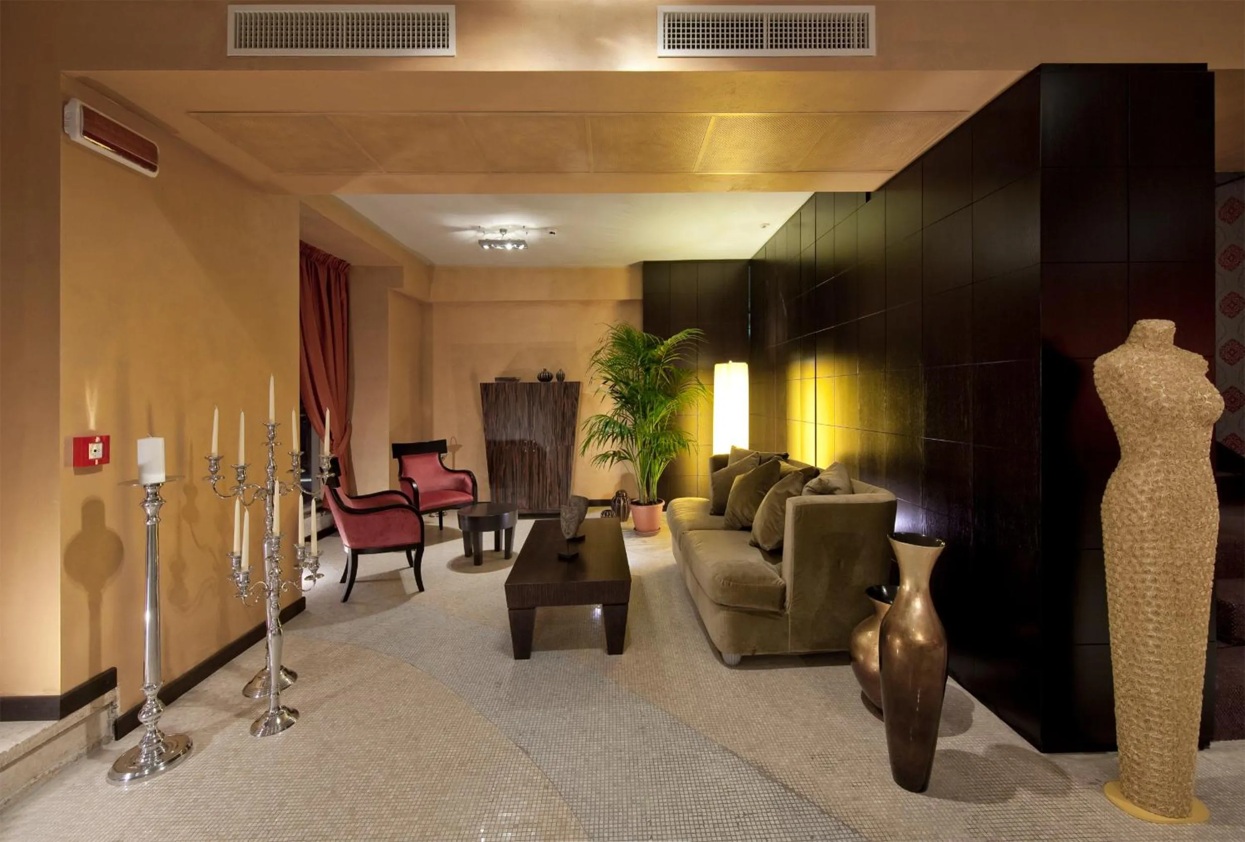 Decorative detail in c-hotels Fiume