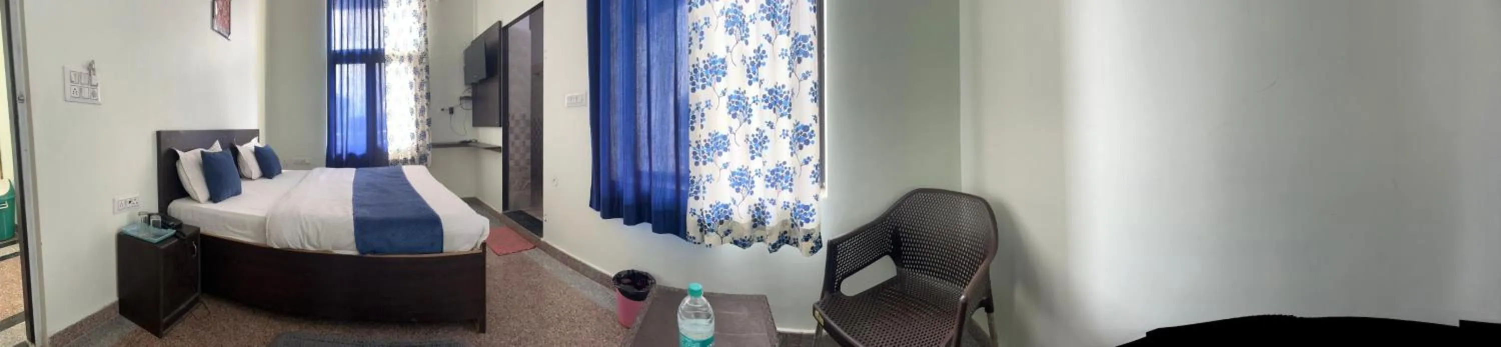 Living room, Bed in ASHOKA PALACE