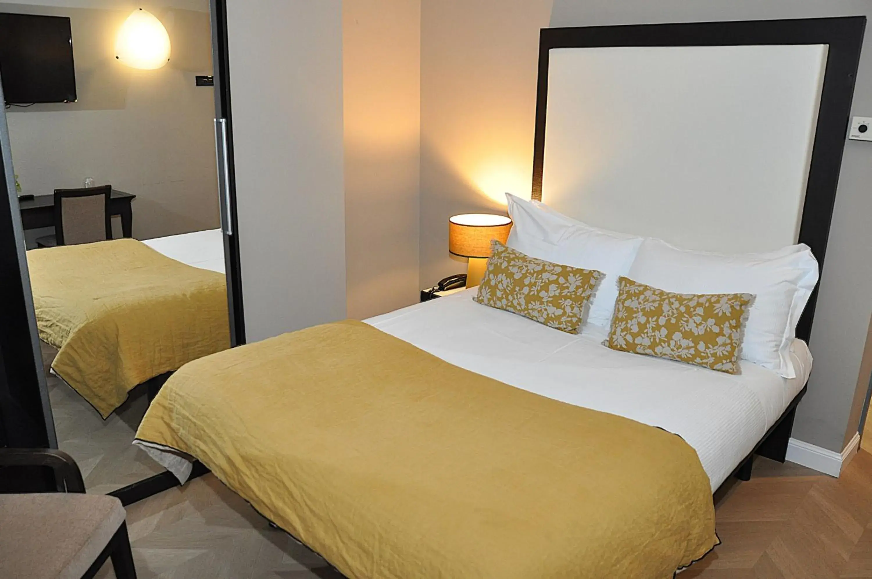 Bedroom, Bed in Hotel Comtur Bedroom, Bed in Hotel Comtur