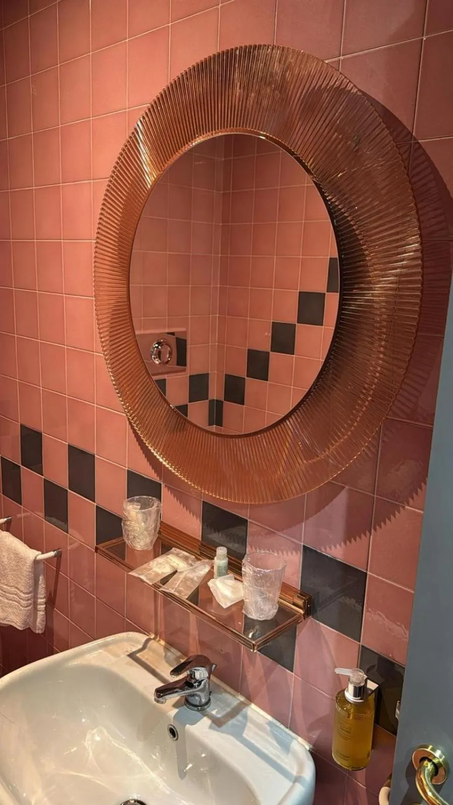 Bathroom in Hotel Comtur