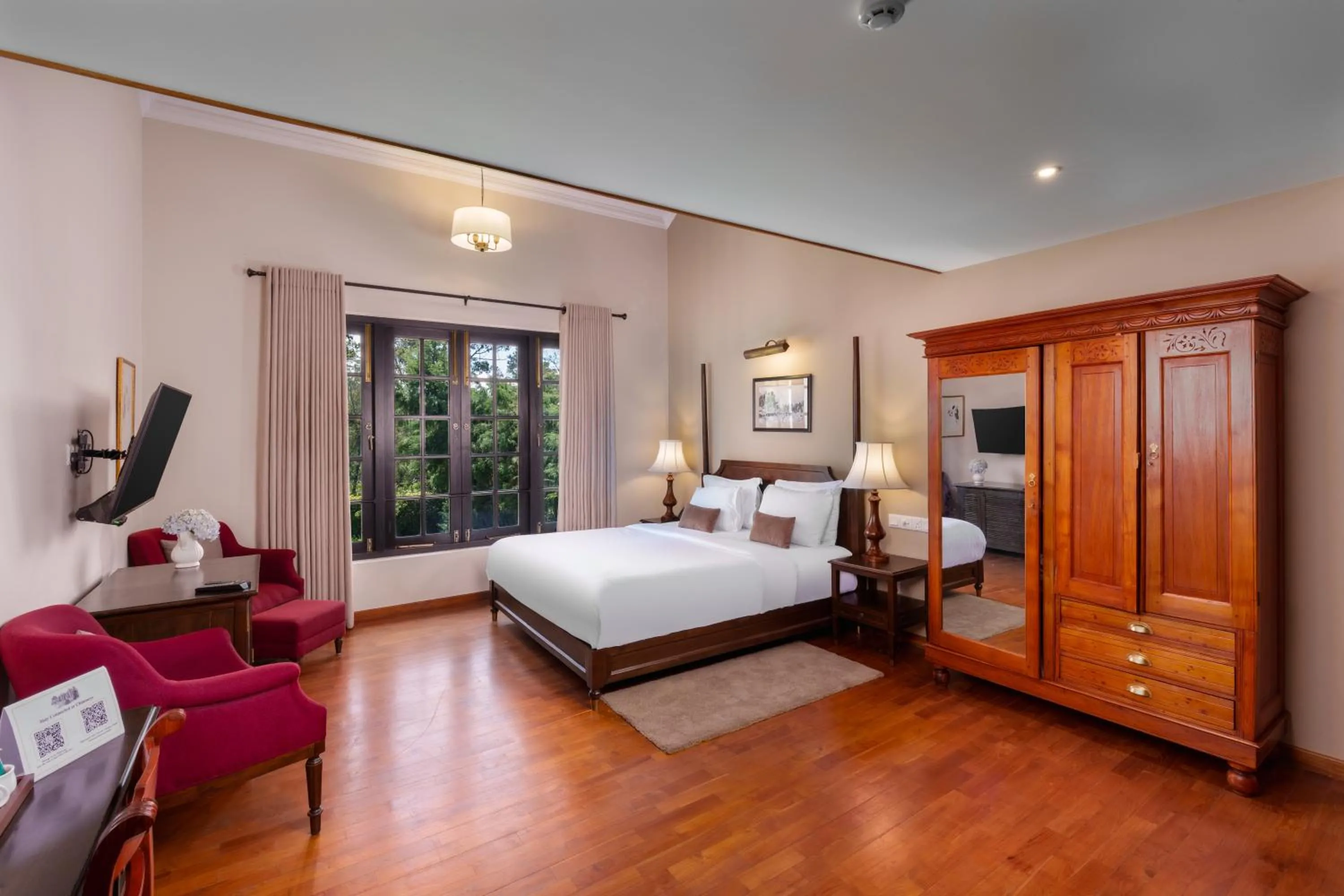 Bed in Chimneys Nuwara Eliya
