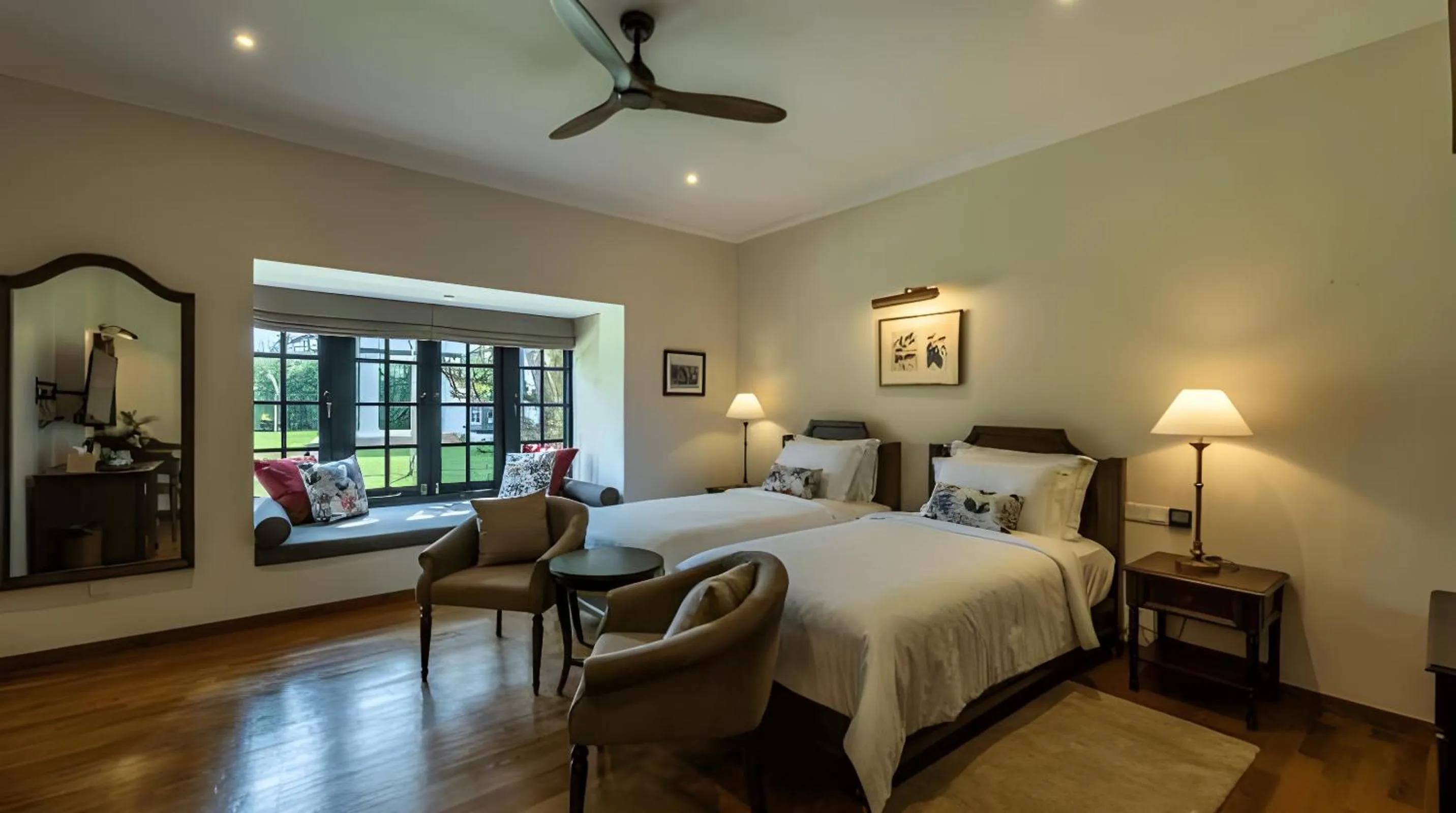 Bed in Chimneys Nuwara Eliya