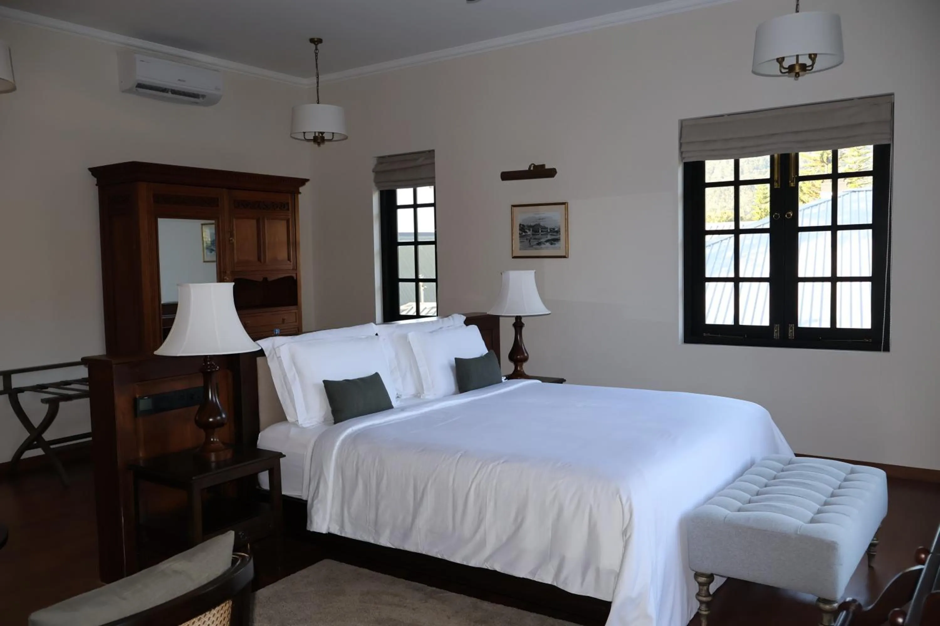 Photo of the whole room, Bed in Chimneys Nuwara Eliya