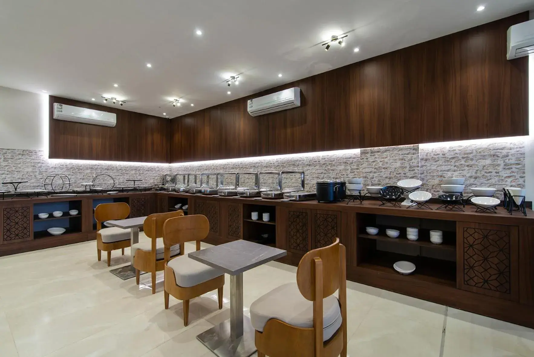 Restaurant/places to eat in Enala Hotel Apartments- Tabuk Restaurant/places to eat in Enala Hotel Apartments- Tabuk
