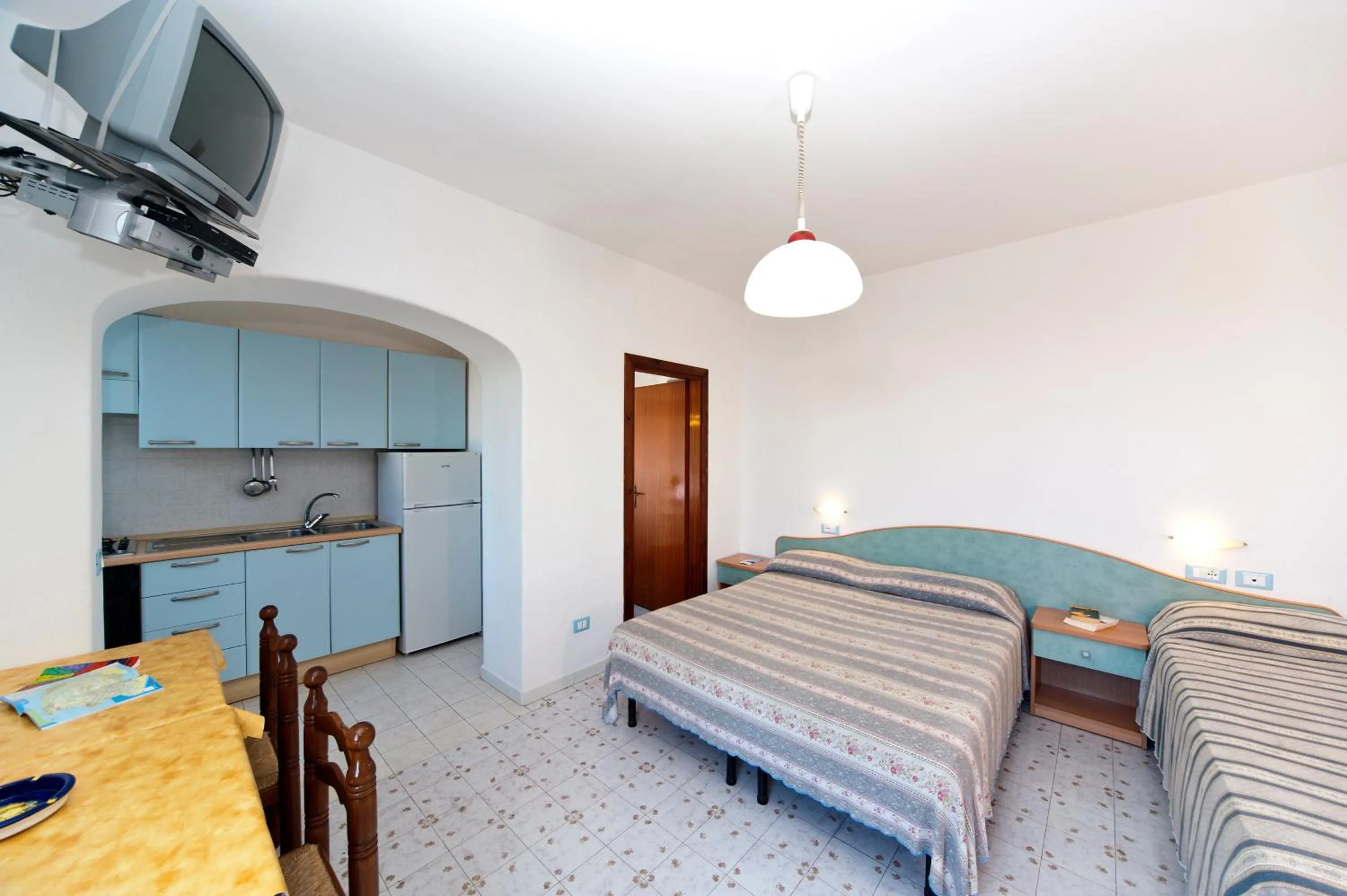 Photo of the whole room, Bed in Residence Hotel La Rotonda Sul Mare