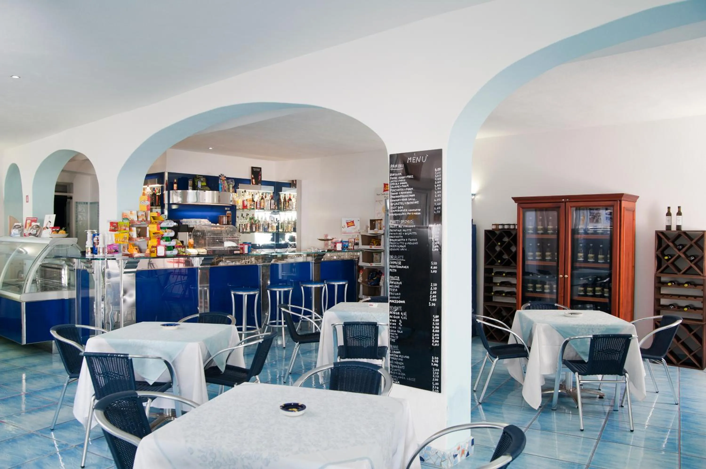 Lounge or bar in Residence Hotel La Rotonda Sul Mare