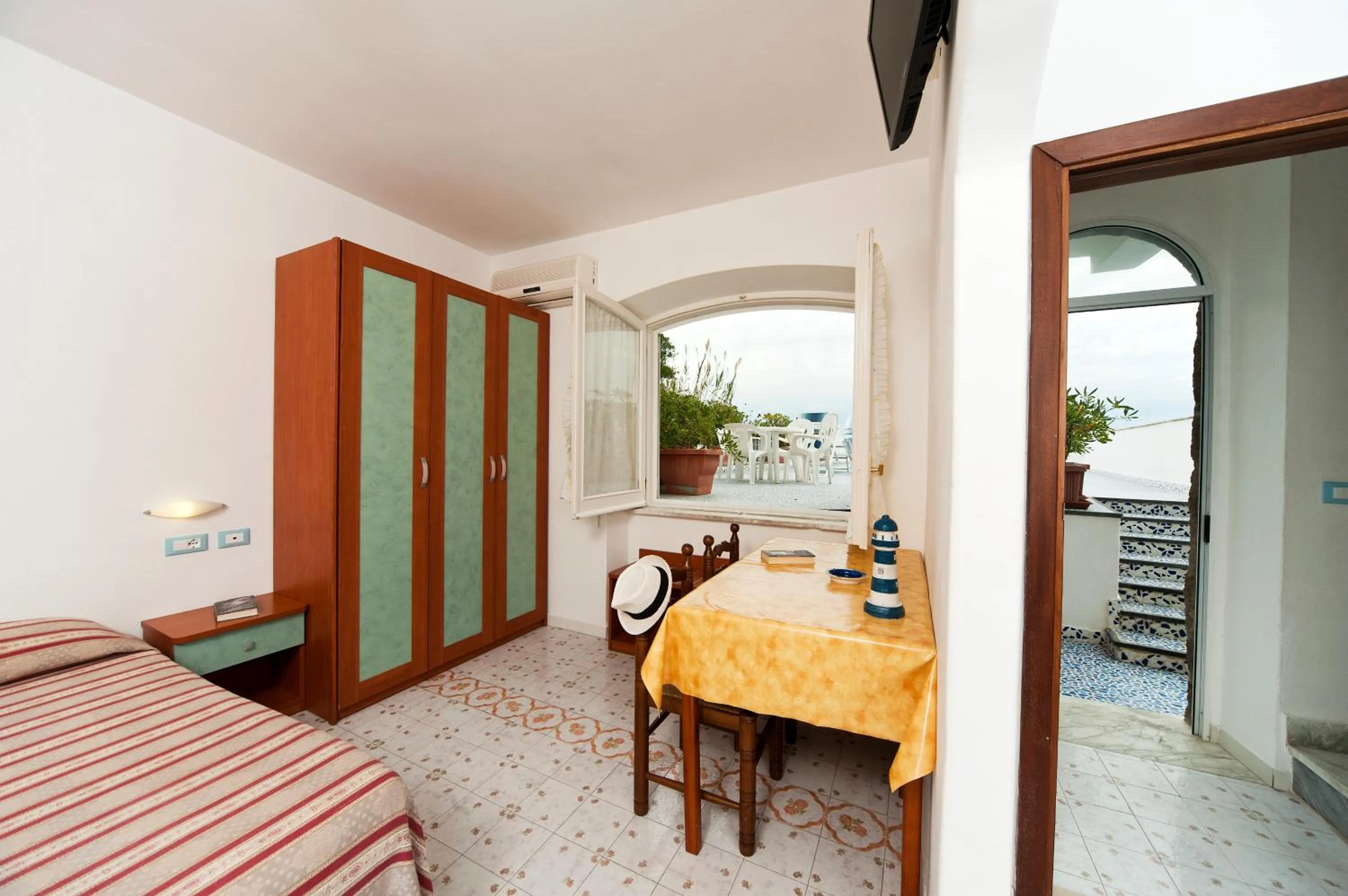Dining area, Bed in Residence Hotel La Rotonda Sul Mare
