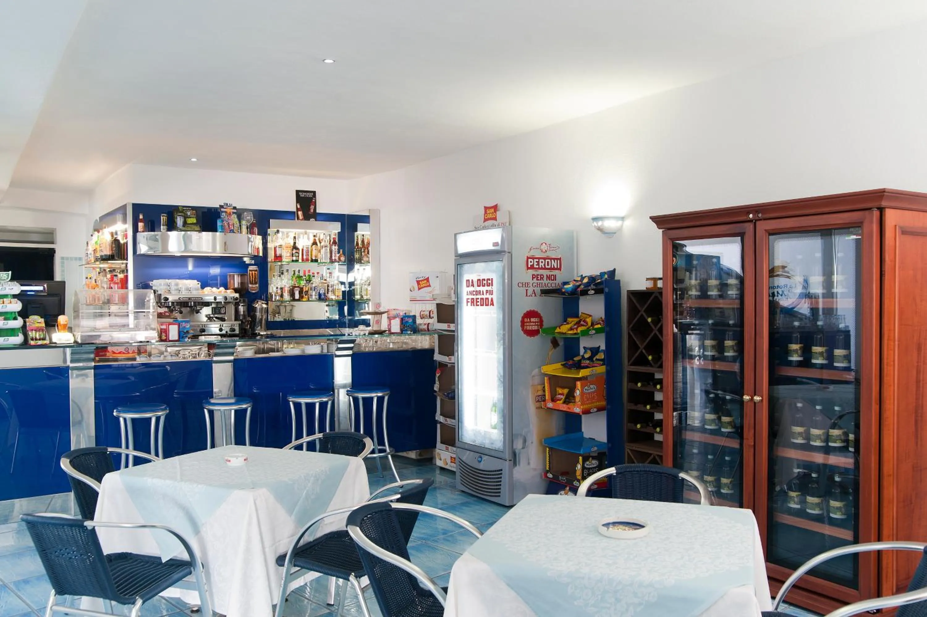 Lounge or bar in Residence Hotel La Rotonda Sul Mare