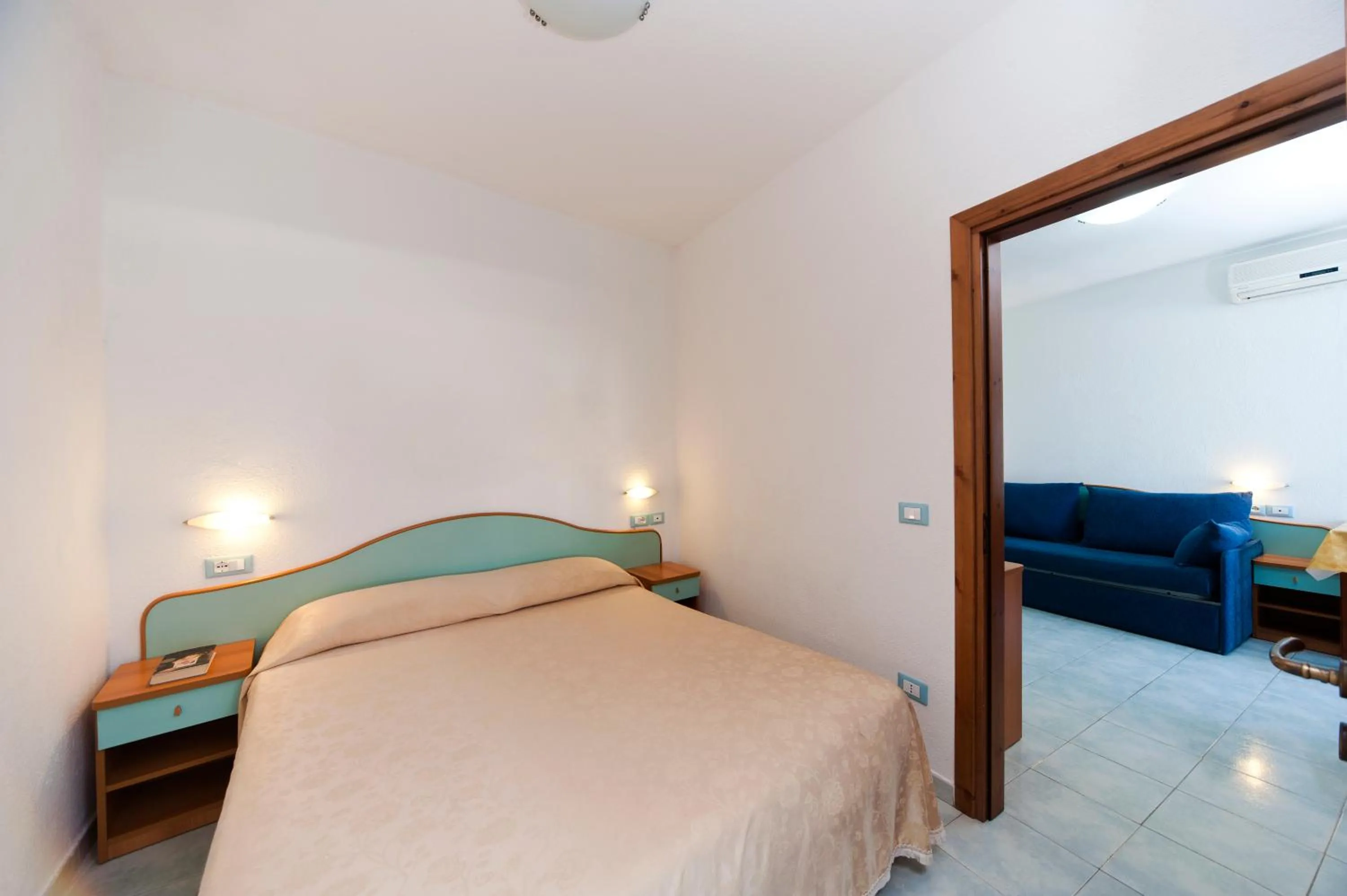 Photo of the whole room, Bed in Residence Hotel La Rotonda Sul Mare