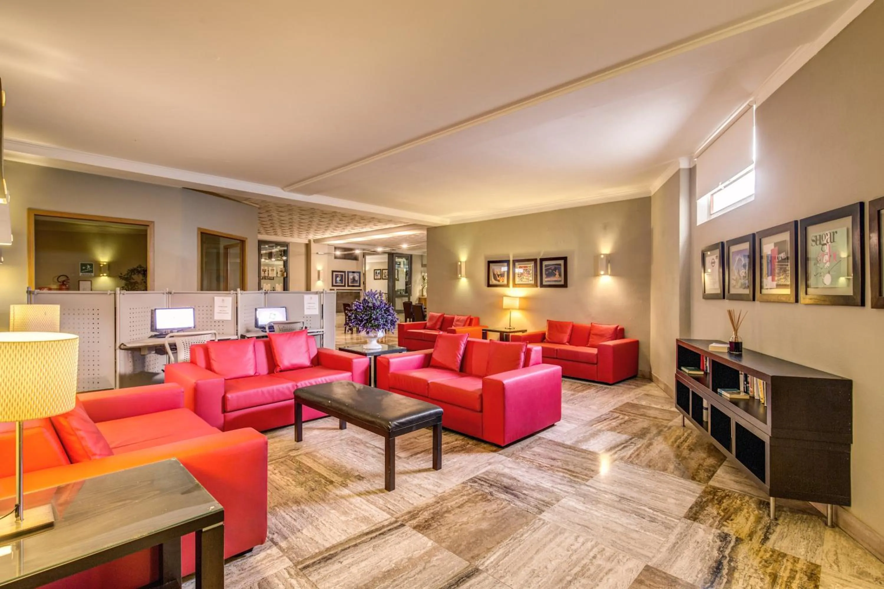 Communal lounge/ TV room in Hotel Delle Nazioni