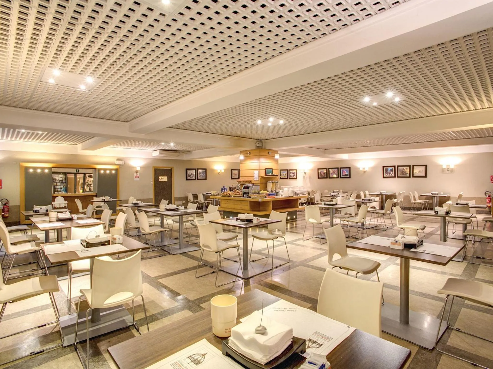 Restaurant/places to eat in Hotel Delle Nazioni