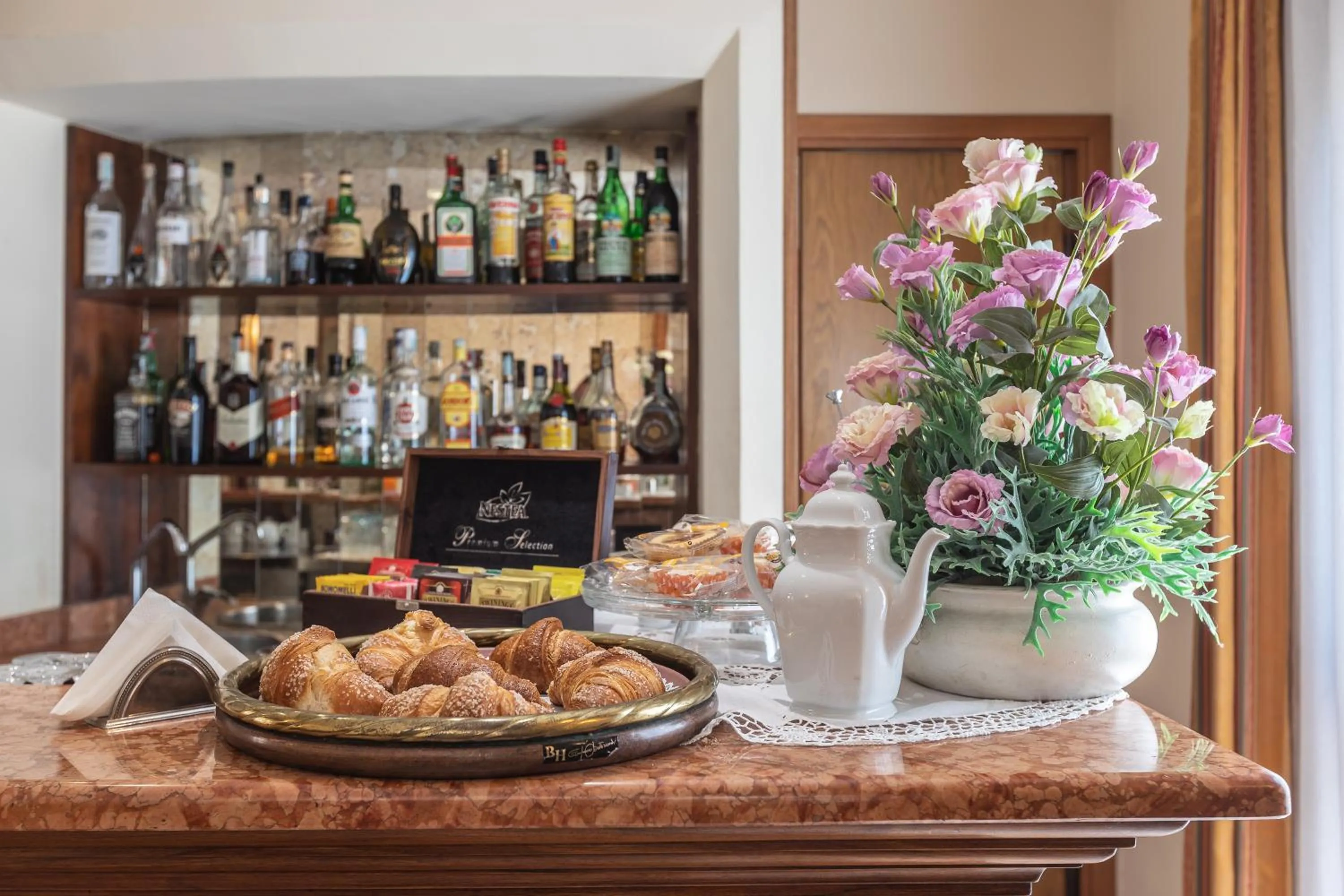 Alcoholic drinks in Hotel Michelangelo