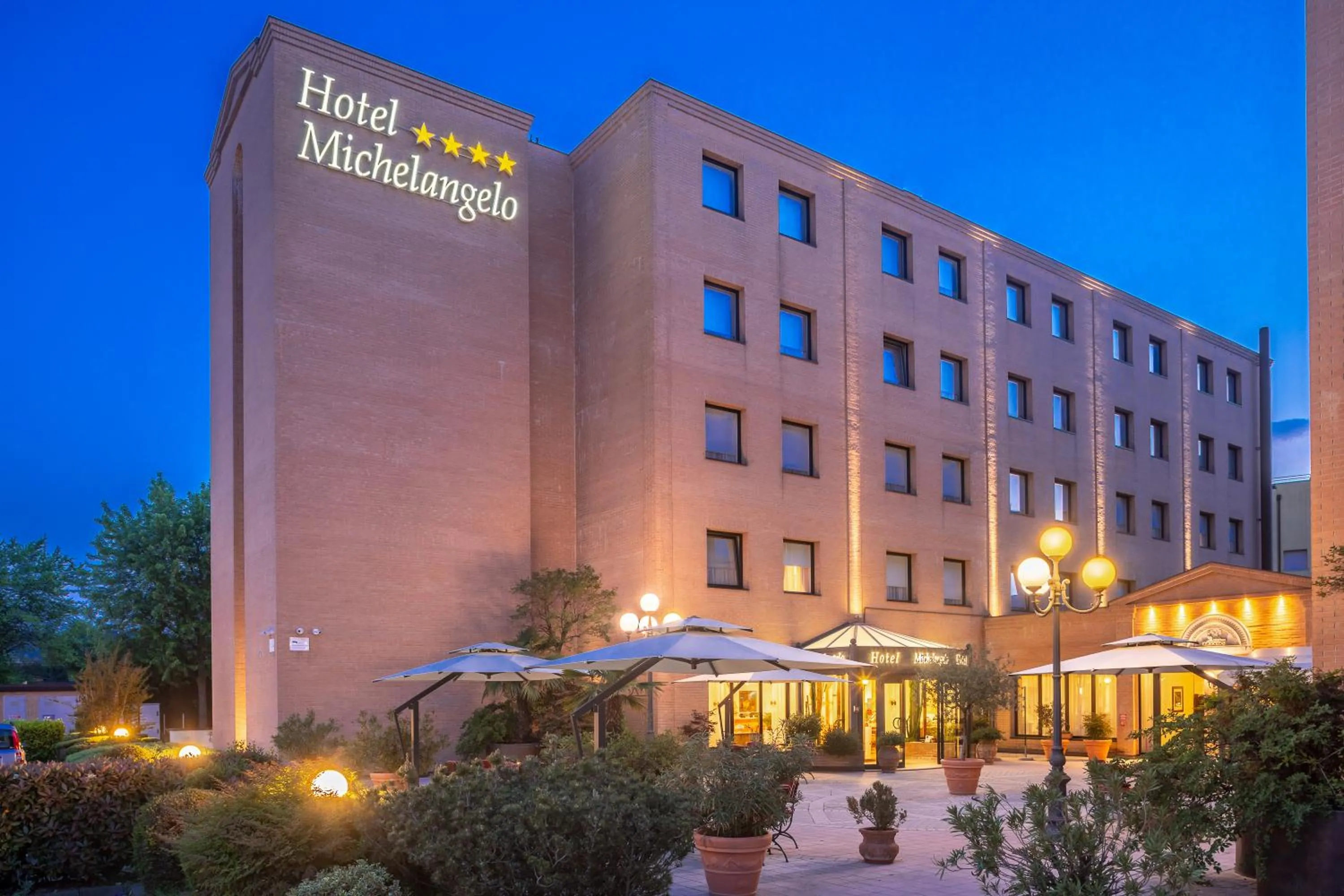 Facade/entrance in Hotel Michelangelo