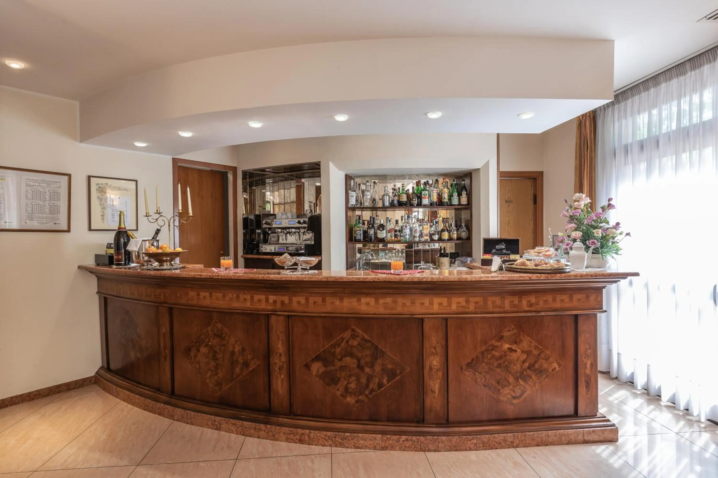 Alcoholic drinks in Hotel Michelangelo