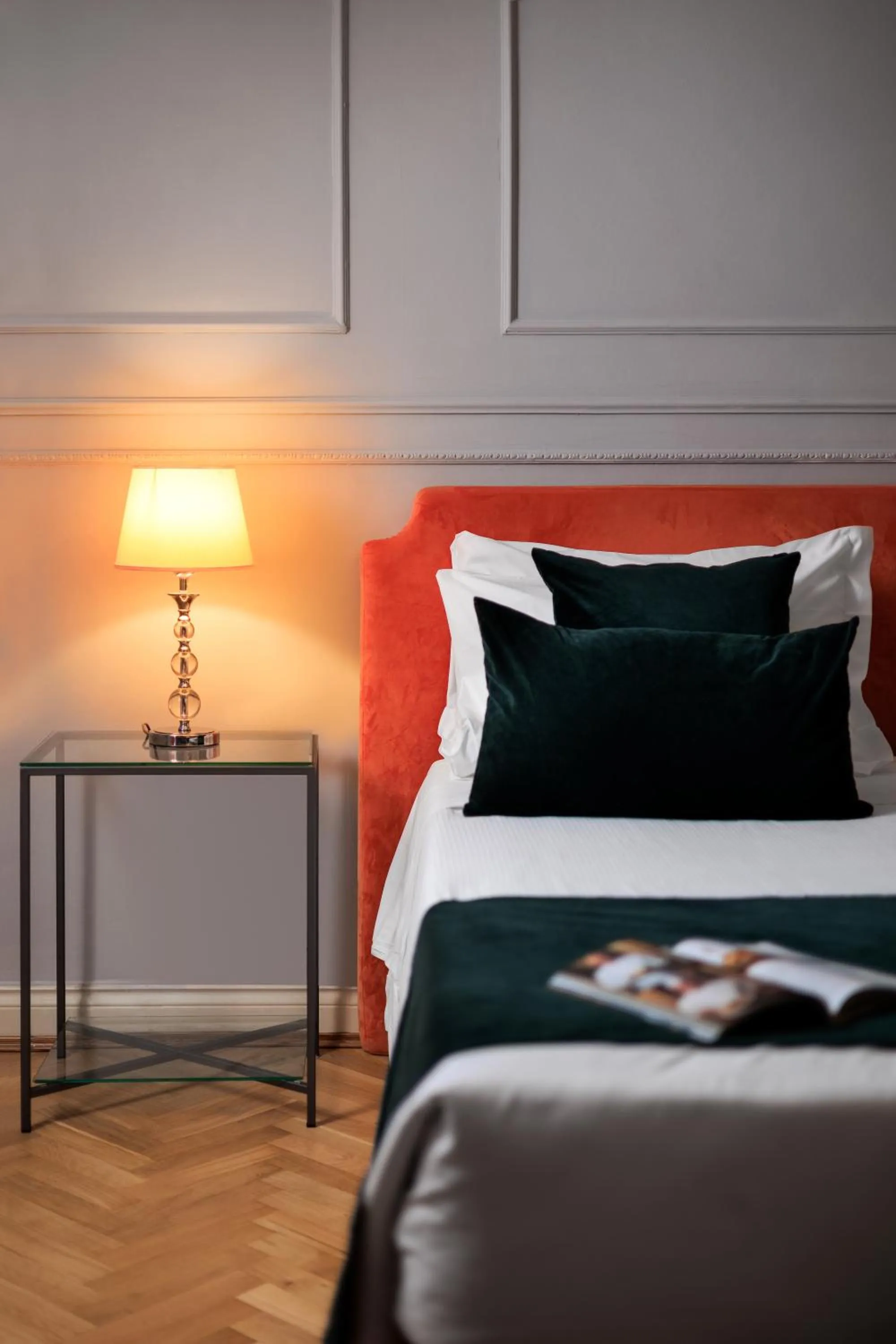 Decorative detail, Bed in Hotel Villa Carlotta