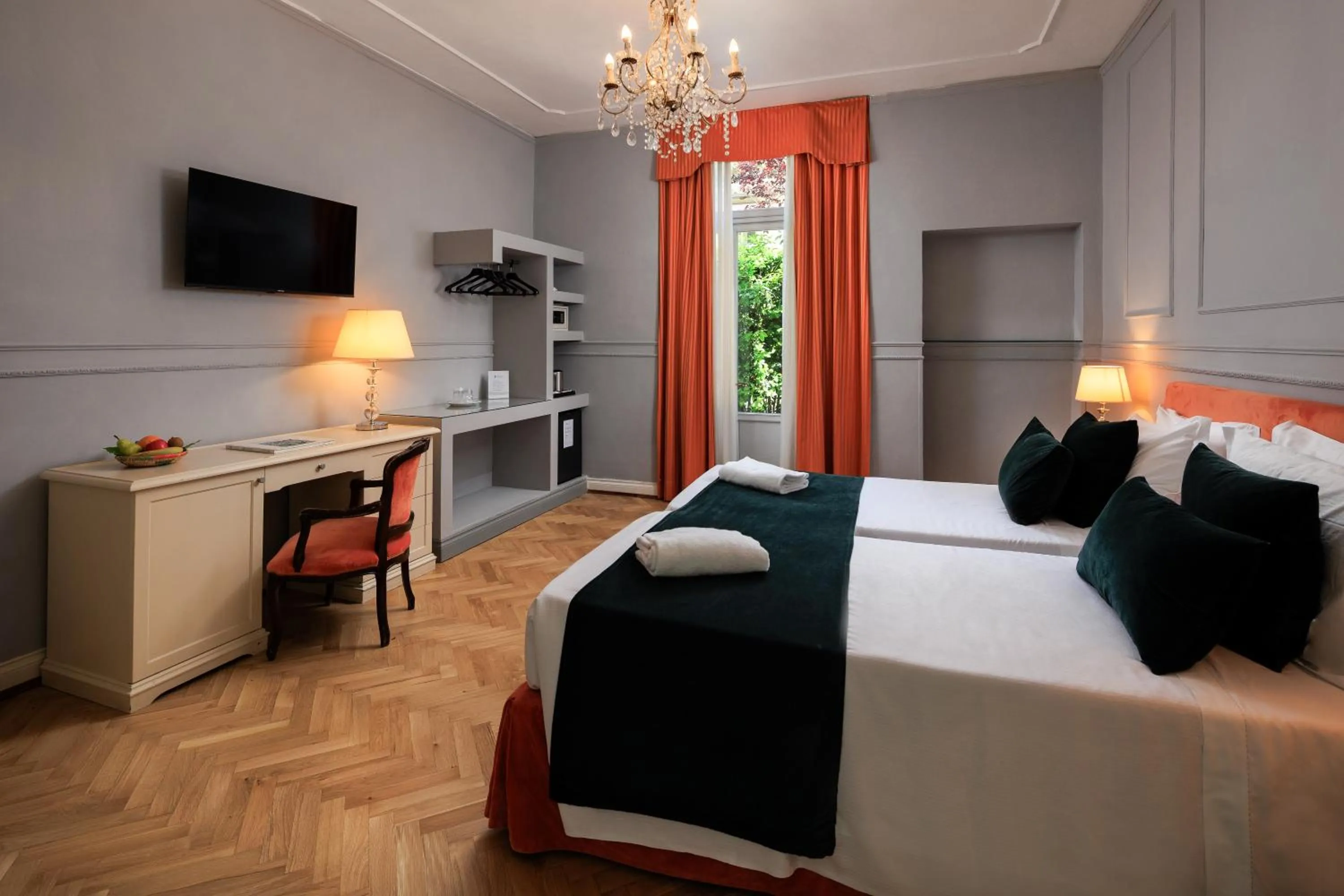 Bedroom, Bed in Hotel Villa Carlotta